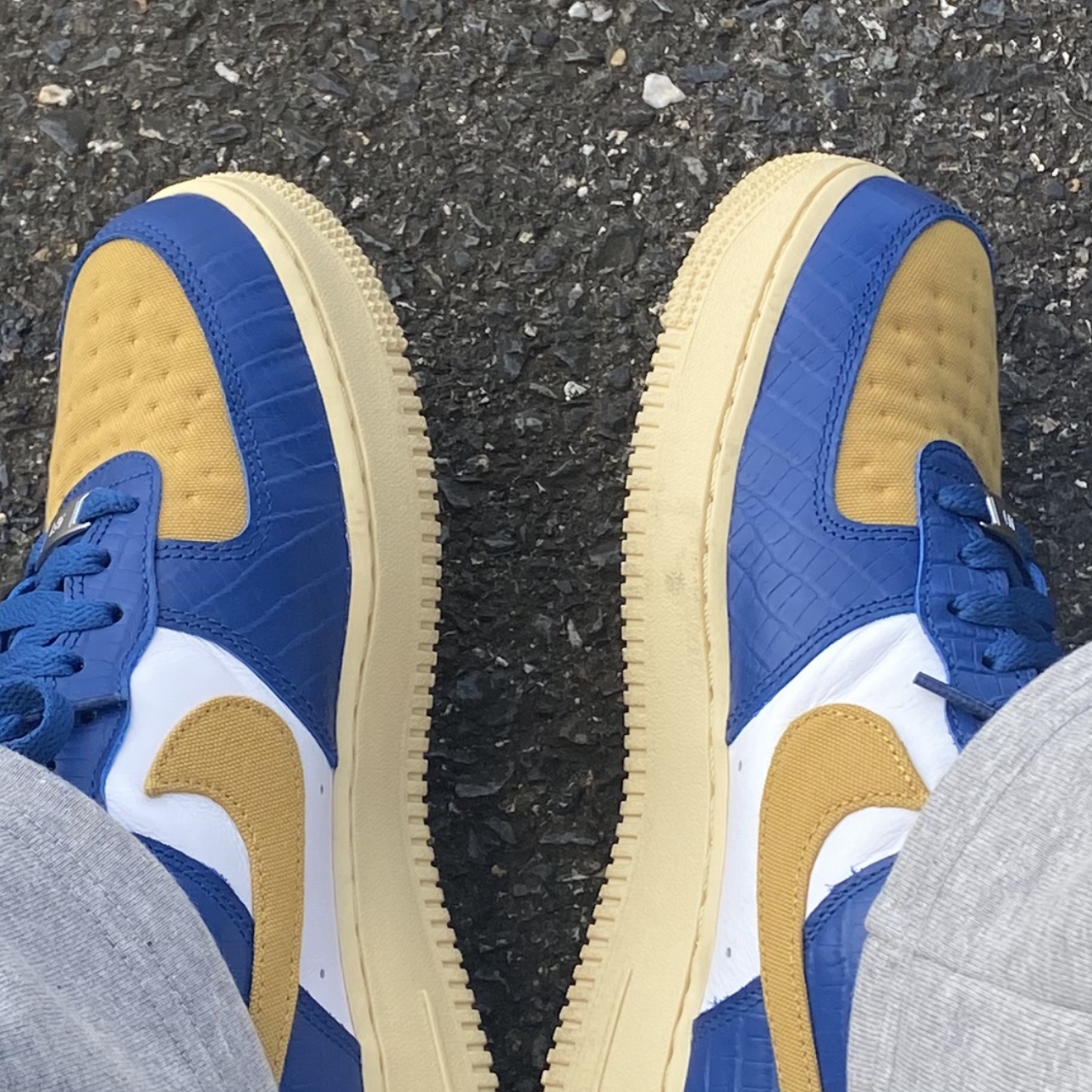 Nike x Undefeated Air Force 1 Low SP 5 On It Court Blue 착용 스타일 - 2