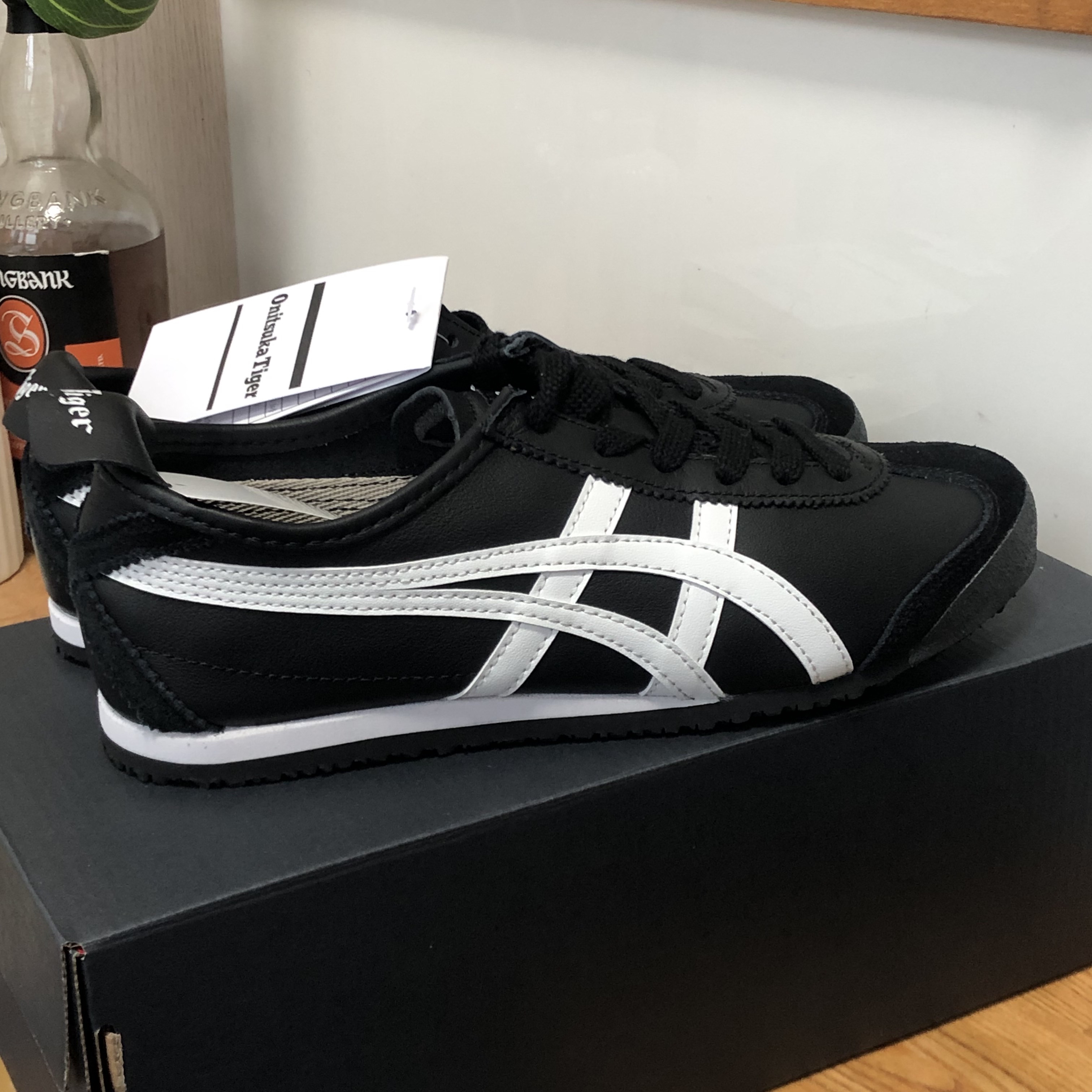 Onitsuka Tiger Mexico 66 Black White 착용 스타일