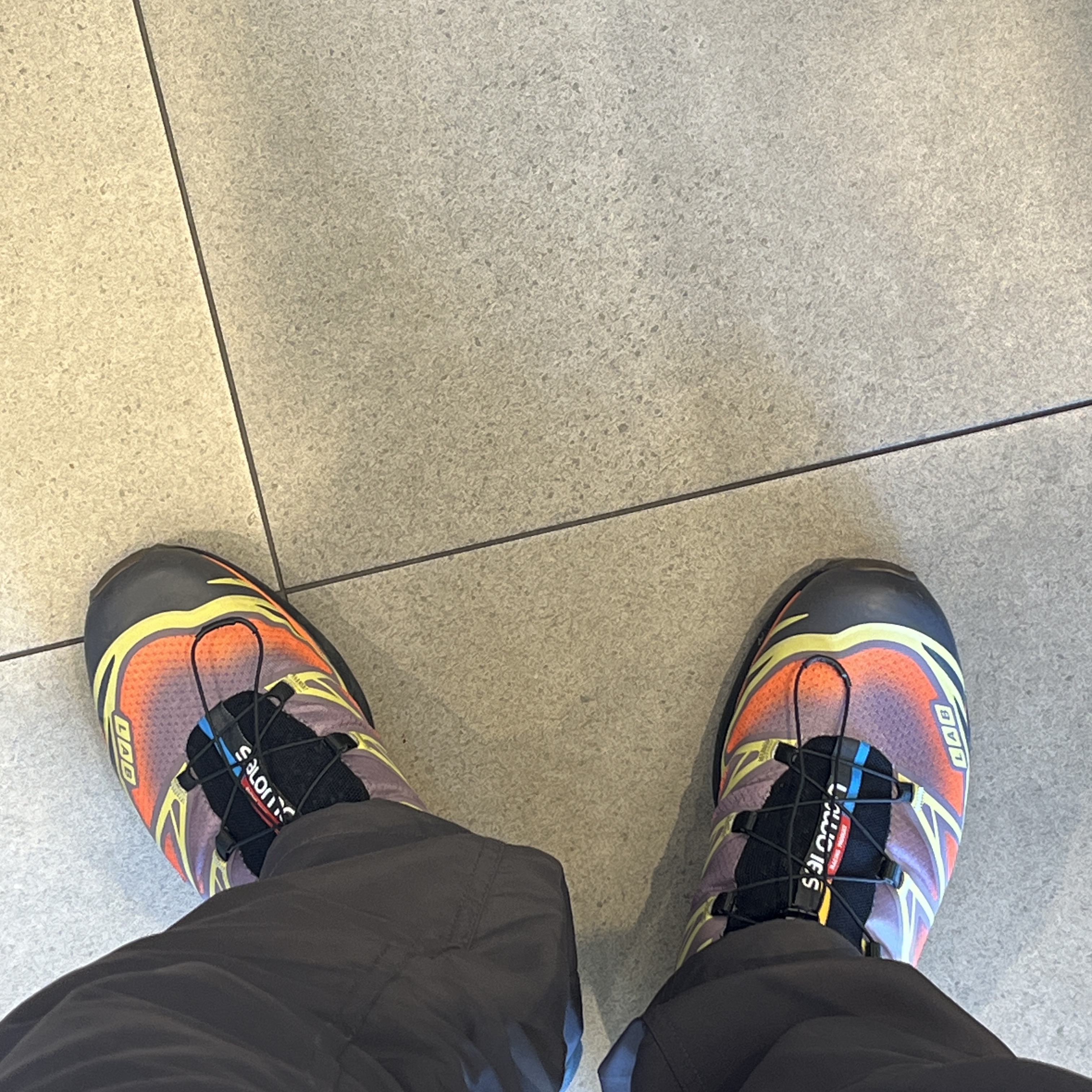 Salomon XT-6 Skyline Moonscape 착용 스타일