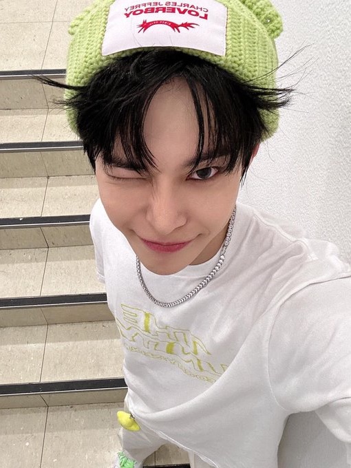Charles Jeffrey Loverboy Chunky Punk Ears Beanie Green 착용 스타일