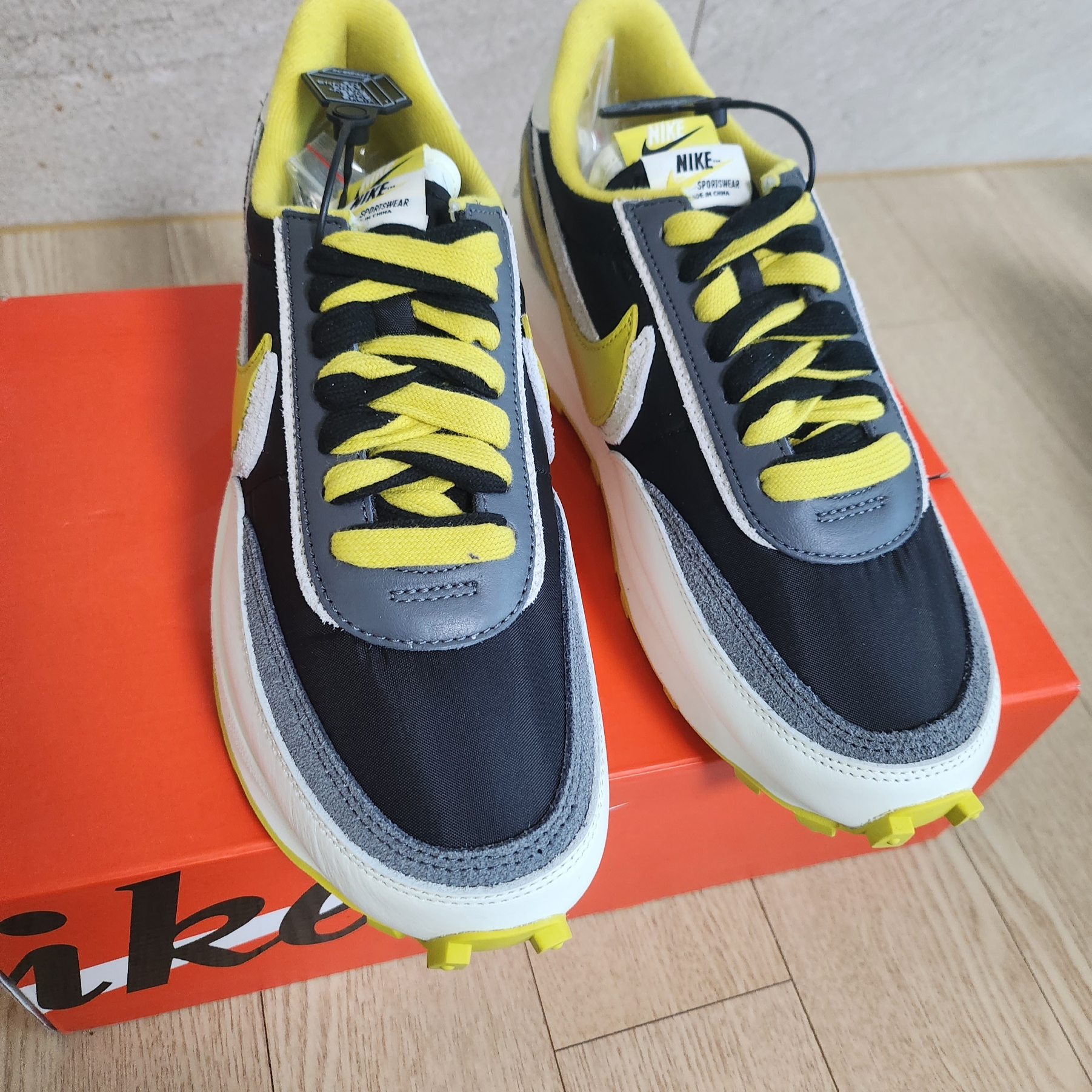 Nike x Sacai x Undercover LDWaffle Black Bright Citron 착용 스타일 - 1