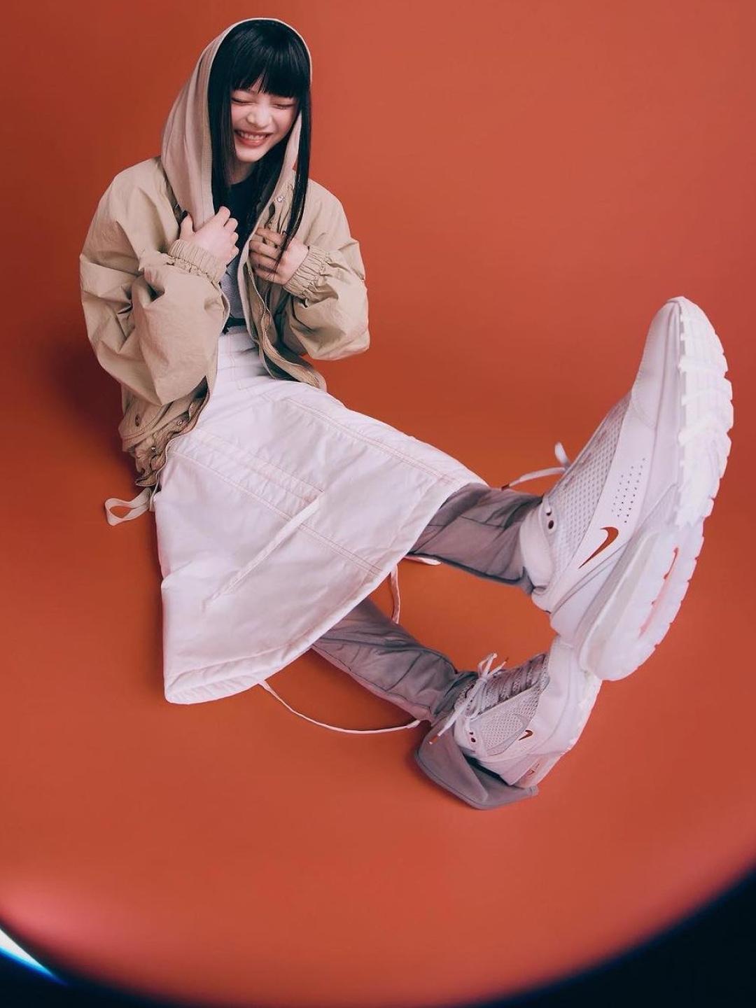 Nike Air Max Pulse Phantom 착용 스타일 - 5