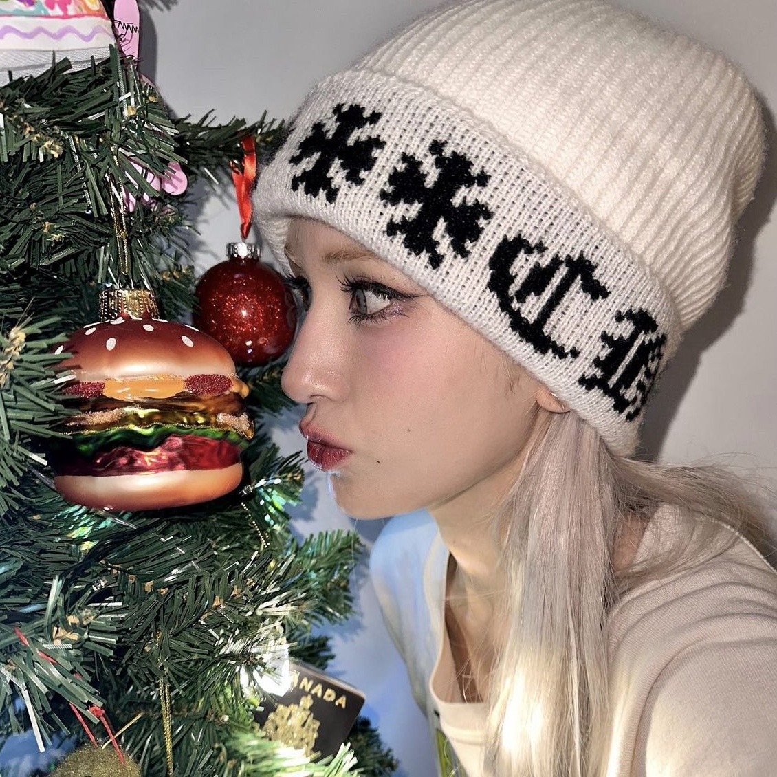 Chrome Hearts Big Daddy Cashmere Beanie White 착용 스타일