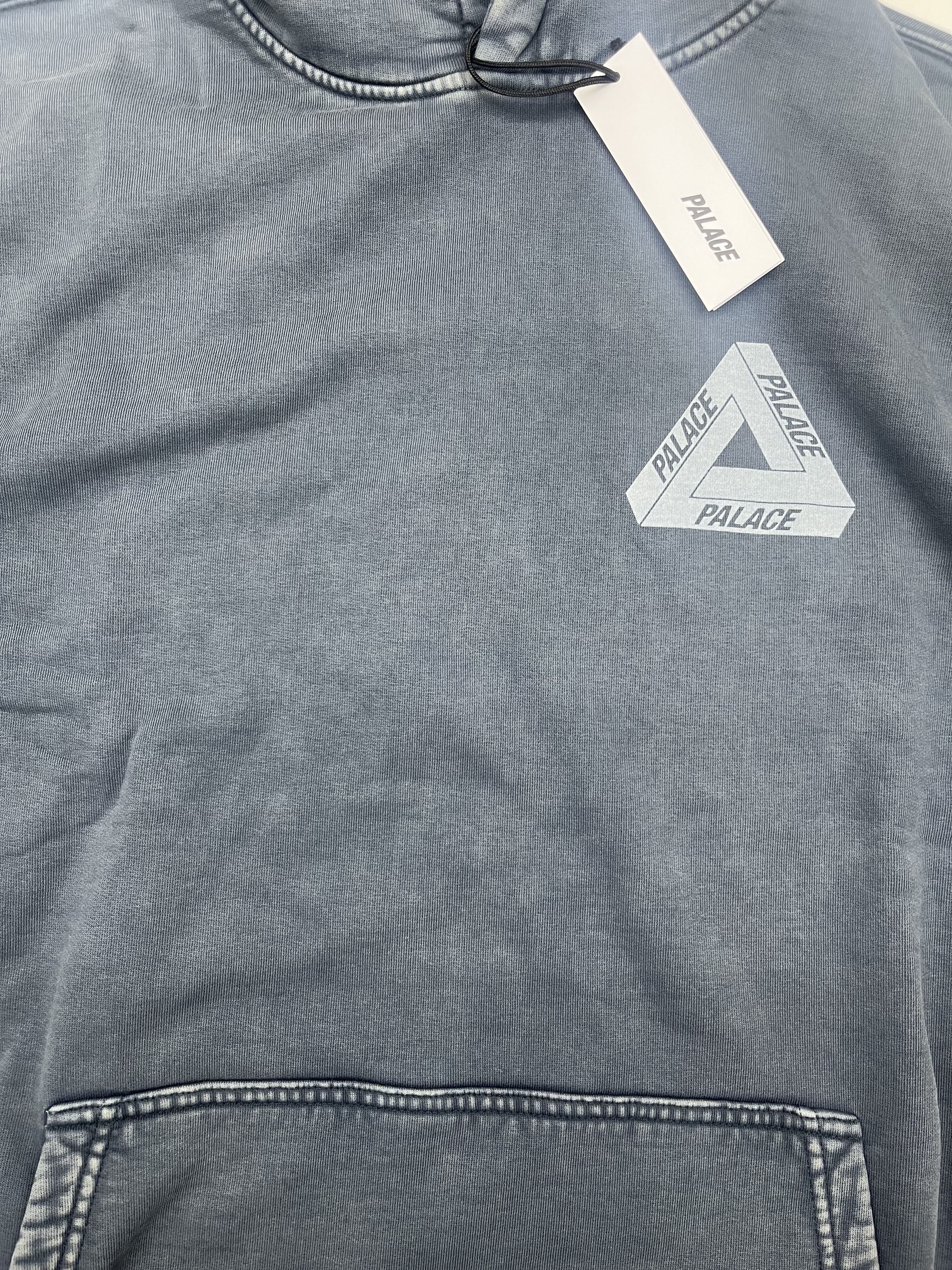 Palace Washed Out Tri-Ferg Hood Navy - 23FW 착용 스타일 - 1