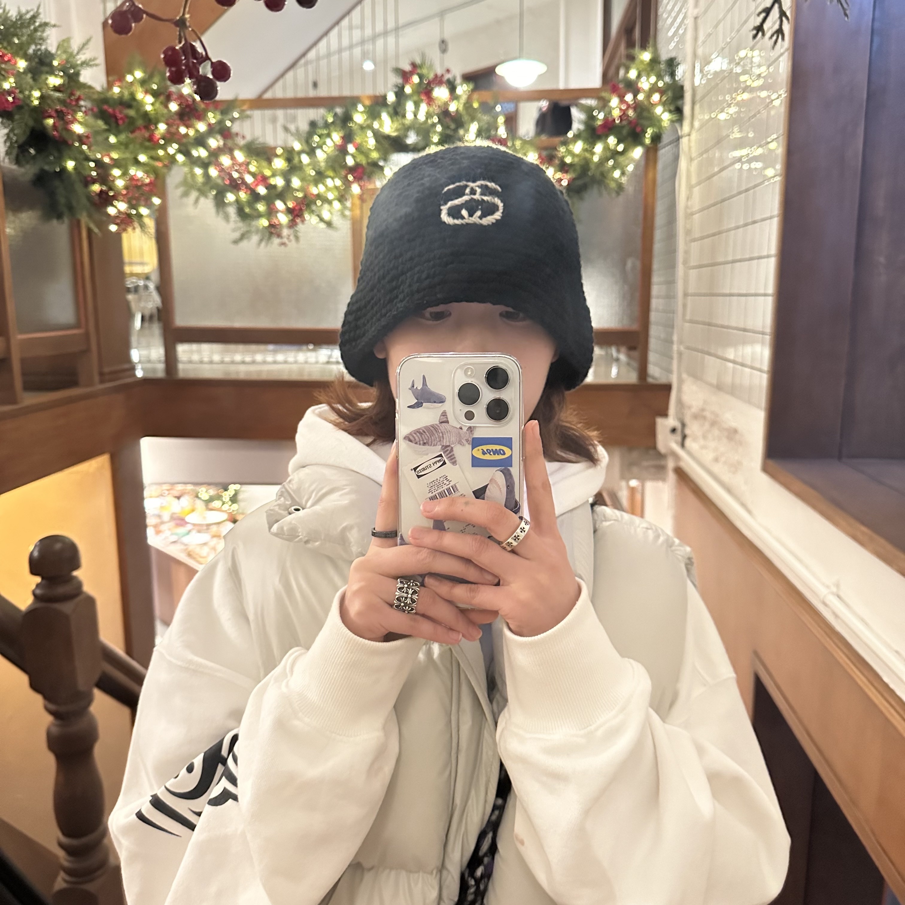 Stussy SS Link Knit Bucket Hat Black 착용 스타일