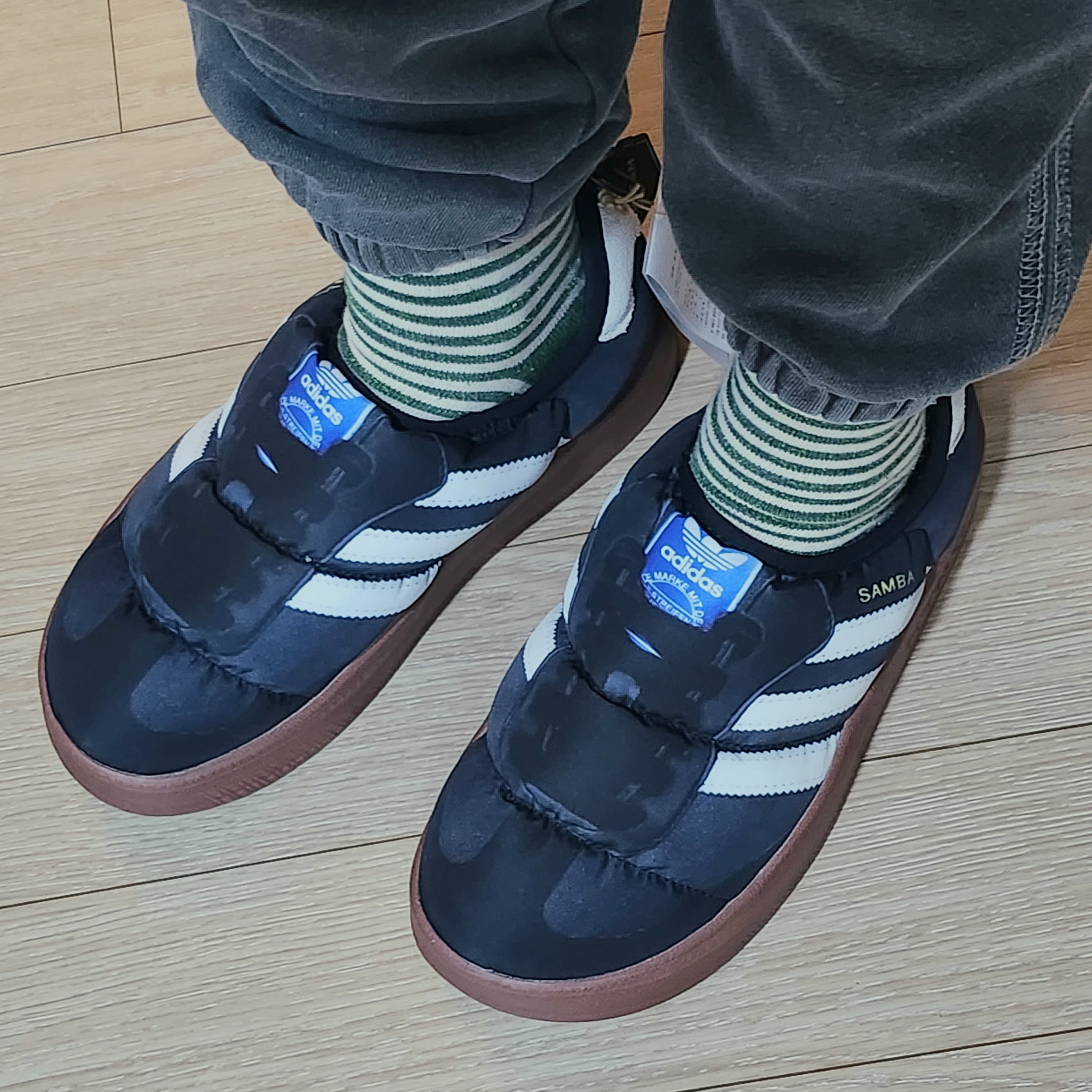Adidas Puffylette Samba Core Black 착용 스타일