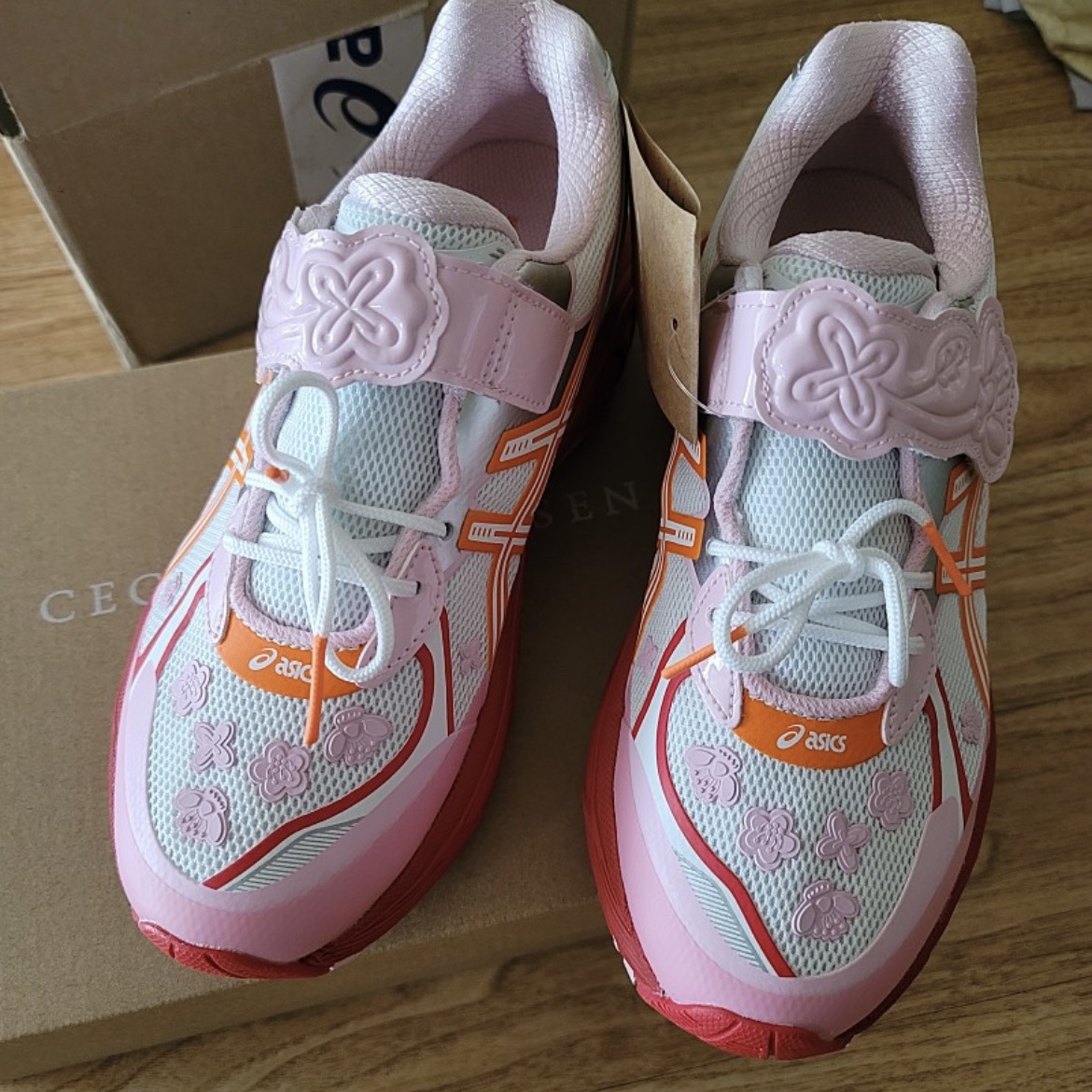 Asics x Cecilie Bahnsen GT-2160 White Habanero 착용 스타일