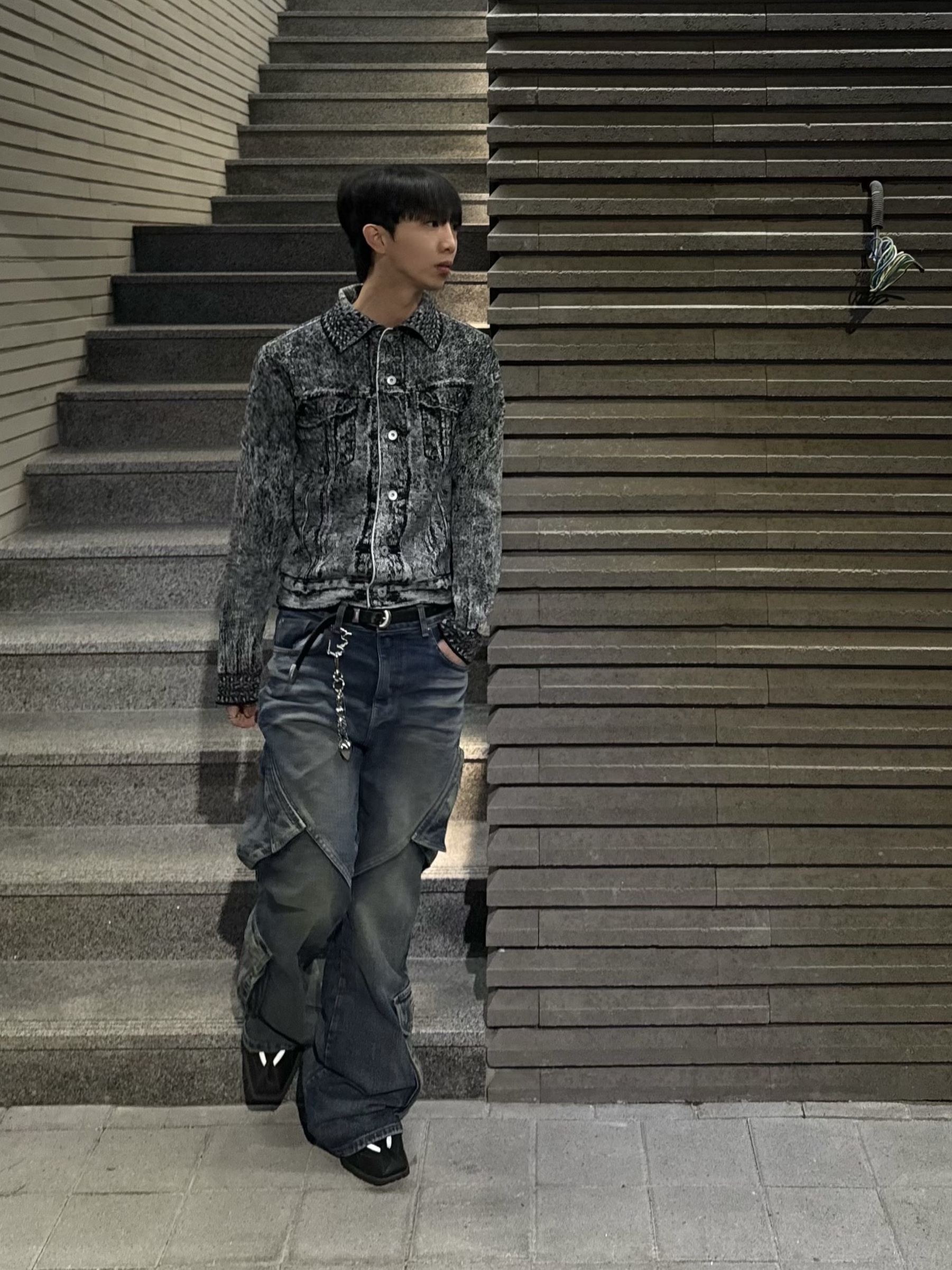 Our Legacy Belt 2cm Leather Black, Nike x Martine Rose Shox MR4 Black 착용 스타일 - 5