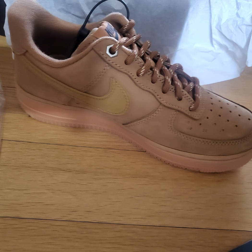 Nike Air Force 1 '07 WB Flax 착용 스타일