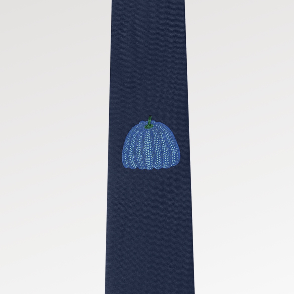 Louis Vuitton x YK Pumpkin Tie Blue ์ฐฉ์ฉ ์คํ์ผ - 1