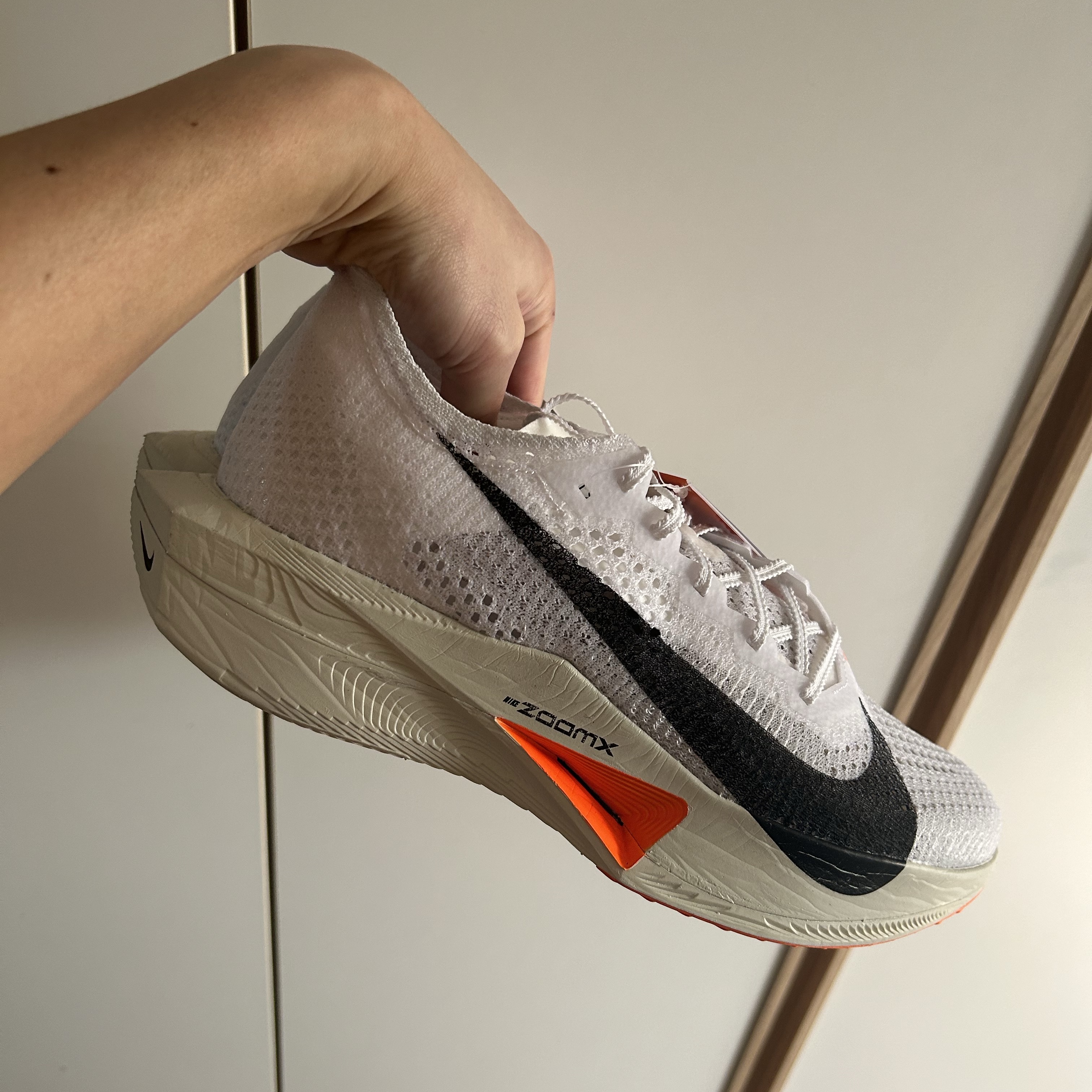 Nike ZoomX Vaporfly Next% 3 Prototype White 착용 스타일