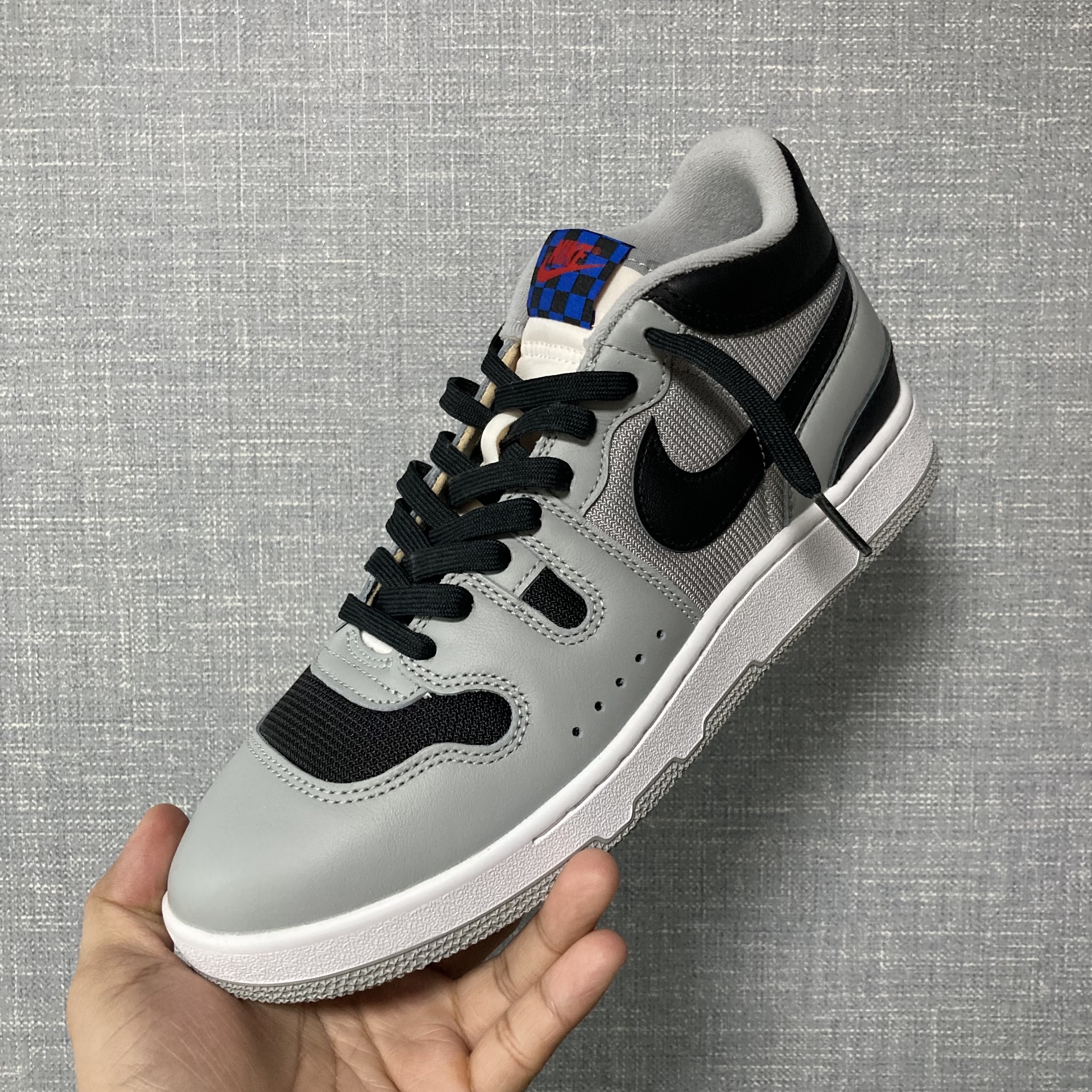 Nike Mac Attack QS SP Light Smoke Grey 착용 스타일