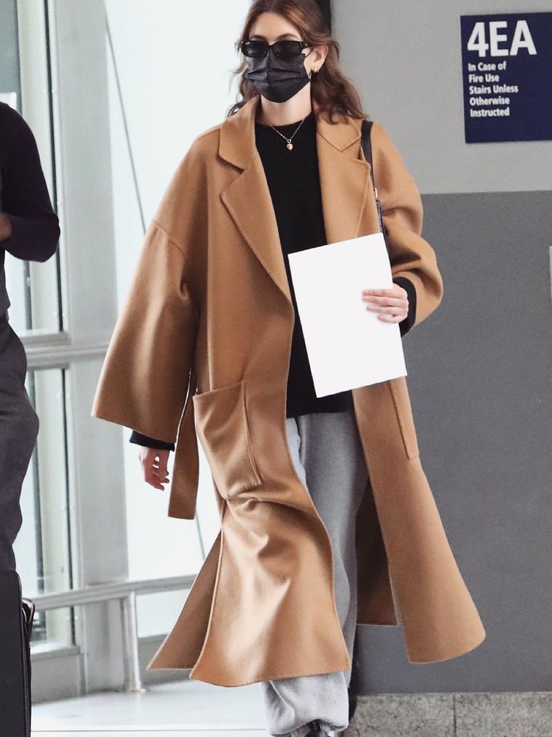 (W) Max Mara Madame 101801 Icon Coat Camel, [KREAM 단독] STU Overfit Double Coat Camel 착용 스타일 - 5