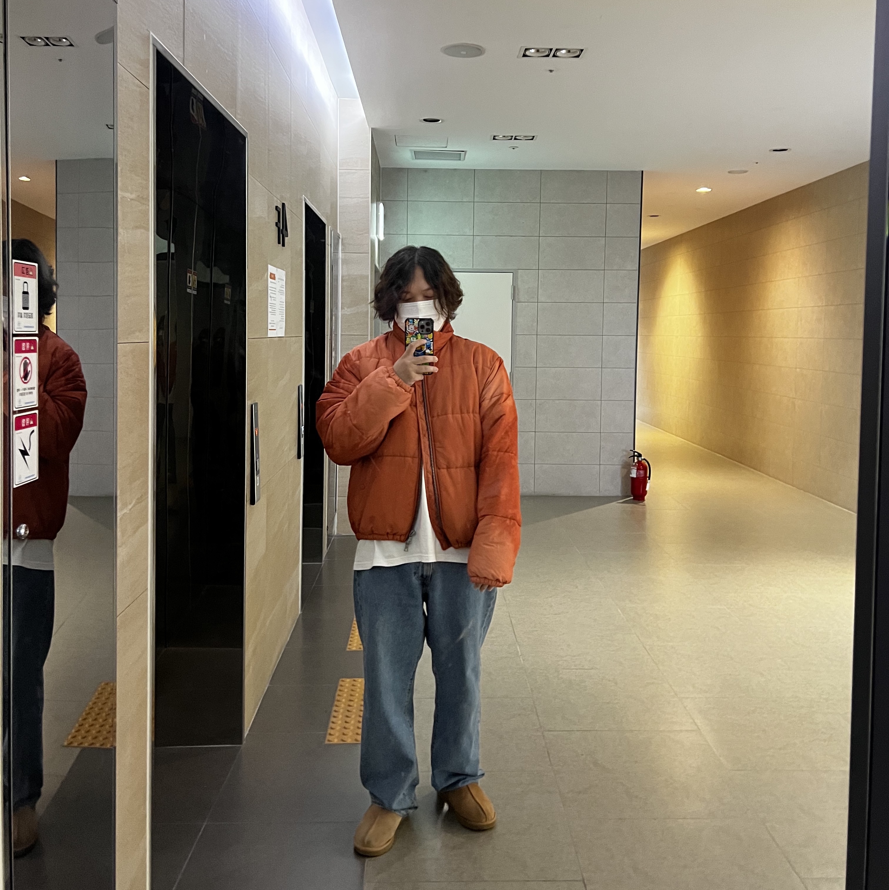 UGG Tasman Slipper Chestnut 착용 스타일