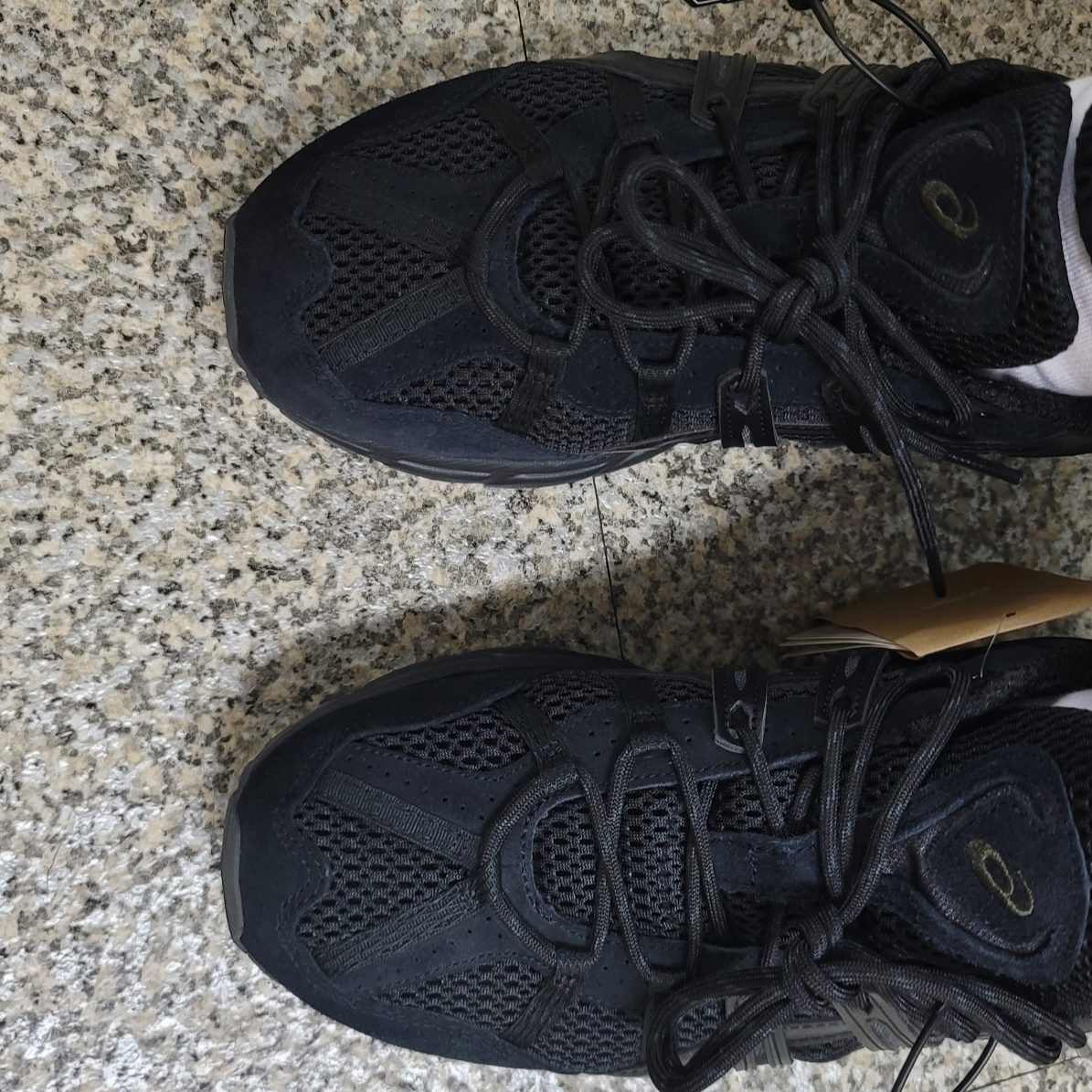 Asics Gel-Sonoma 15-50 Black 착용 스타일 - 1