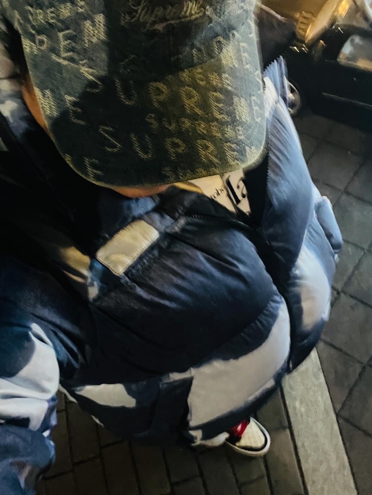 Supreme x The North Face Bleached Denim Print Nuptse Jacket Indigo - 21FW, Supreme Multi Type Jacquard Denim 6-Panel Blue - 22FW 착용 스타일