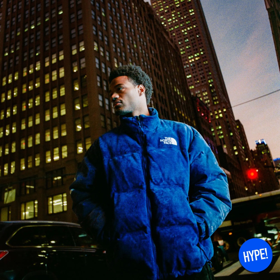 Supreme x The North Face Faux Fur Nuptse Jacket Black - 20FW, Supreme x The North Face Studded Nuptse Vest Royal - 21SS 착용 스타일 - 4