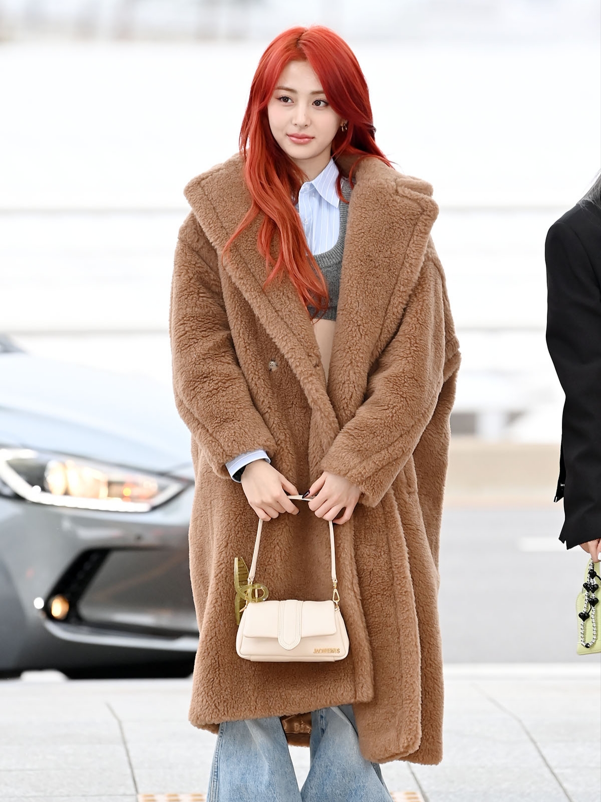 Jacquemus Le Petit Bambimou Mini Puffed Flap Bag Light Beige, Adidas x Wales Bonner Pony Tonal Samba Cream White Mystery Brown 착용 스타일 - 1