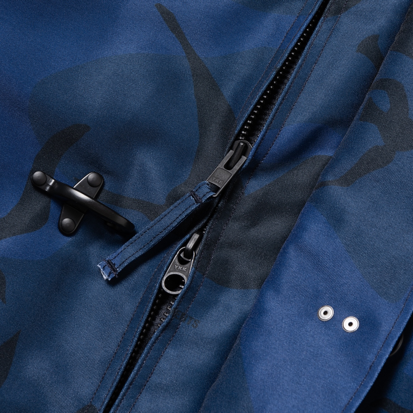 Engineered Garments Poly Seagull Print Oxford Deck Jacket Navy 착용 스타일 - 3