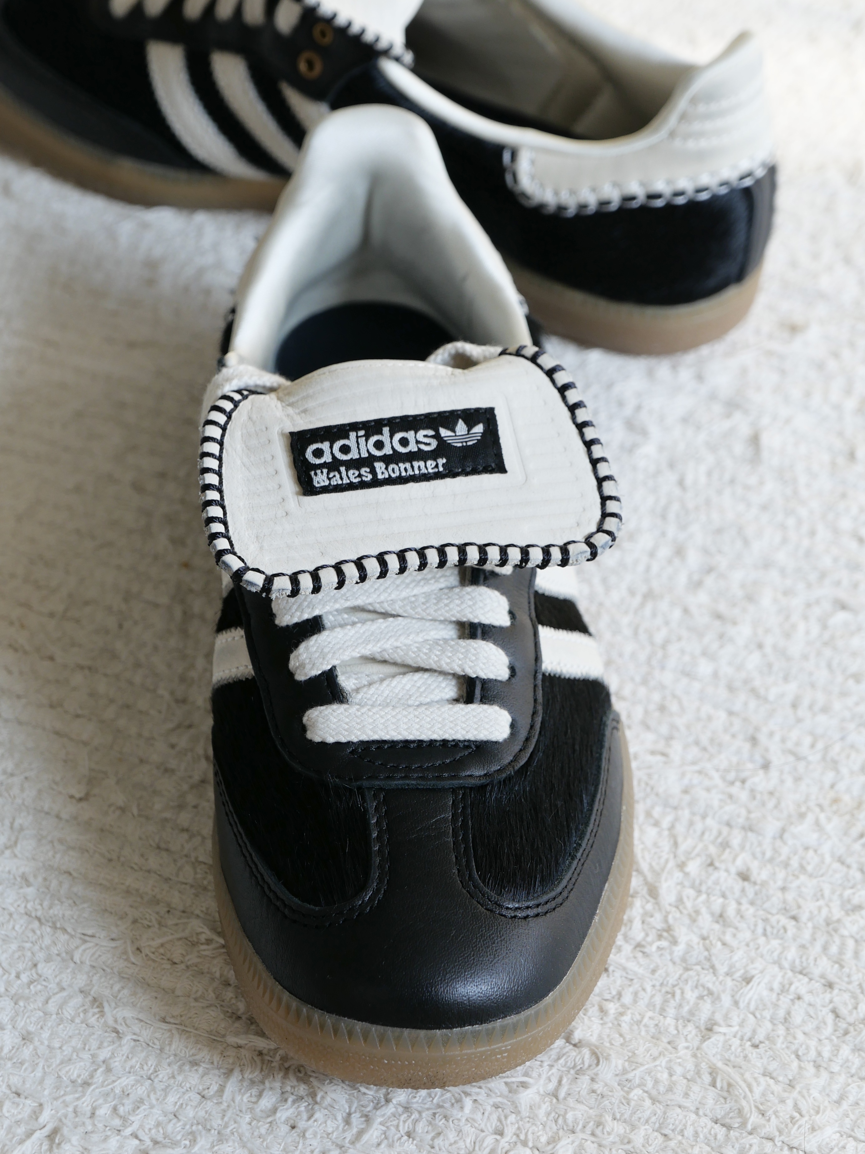 Adidas x Wales Bonner Pony Tonal Samba Core Black Cream White, Adidas x Wales Bonner Samba Brown Ecru Tint 착용 스타일 - 4