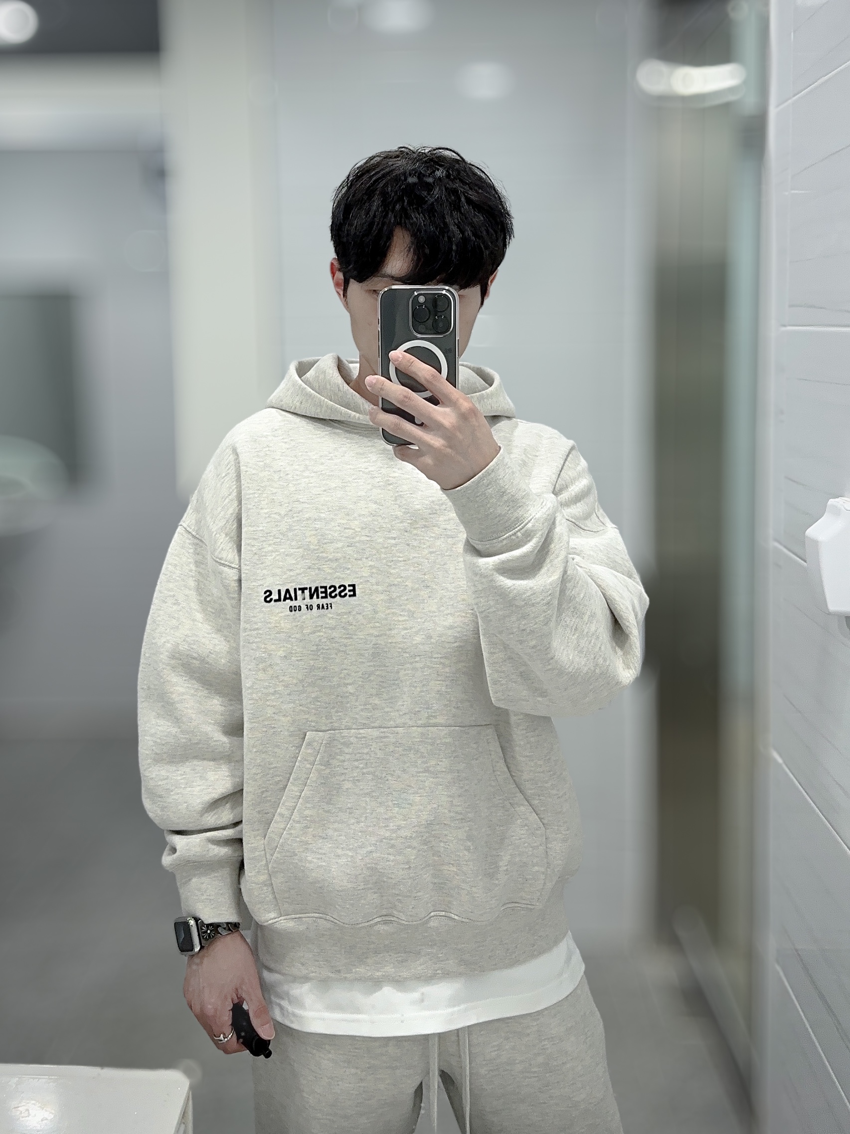 Essentials The Core Collection Sweatpants Light Oatmeal, Essentials The Core Collection Hoodie Light Oatmeal 착용 스타일