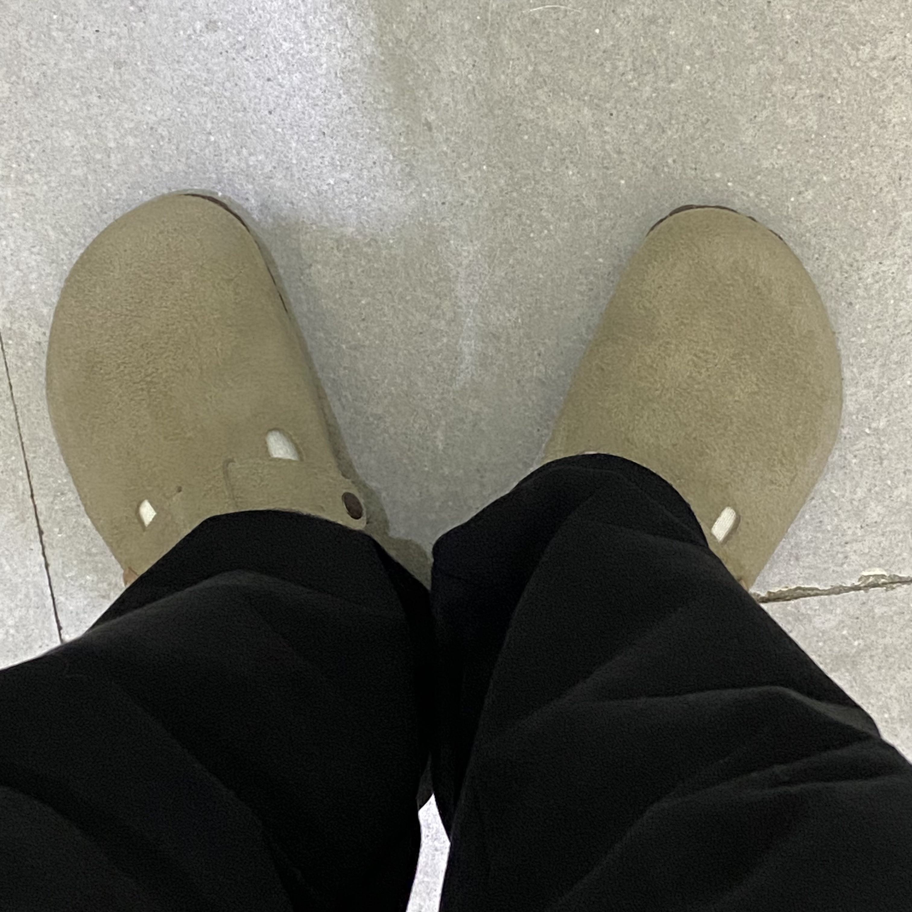 Birkenstock Boston Soft Footbed Taupe - Regular 착용 스타일 - 2