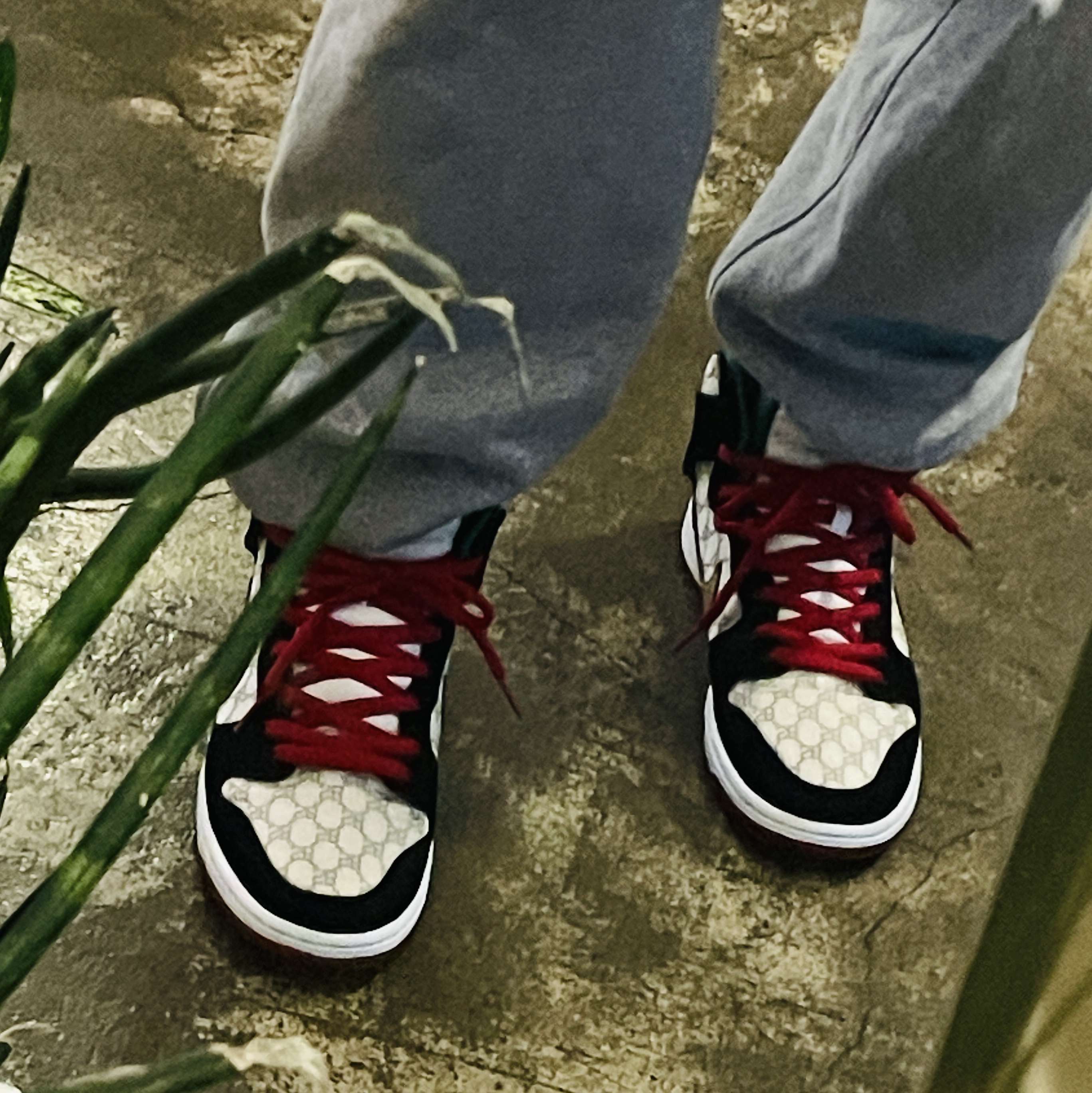 Nike x Black Sheep Dunk High SB Paid in Full, Nike x Stussy NRG RA Fleece Pants Dark Grey Heather (DJ9491-063) 착용 스타일 - 3