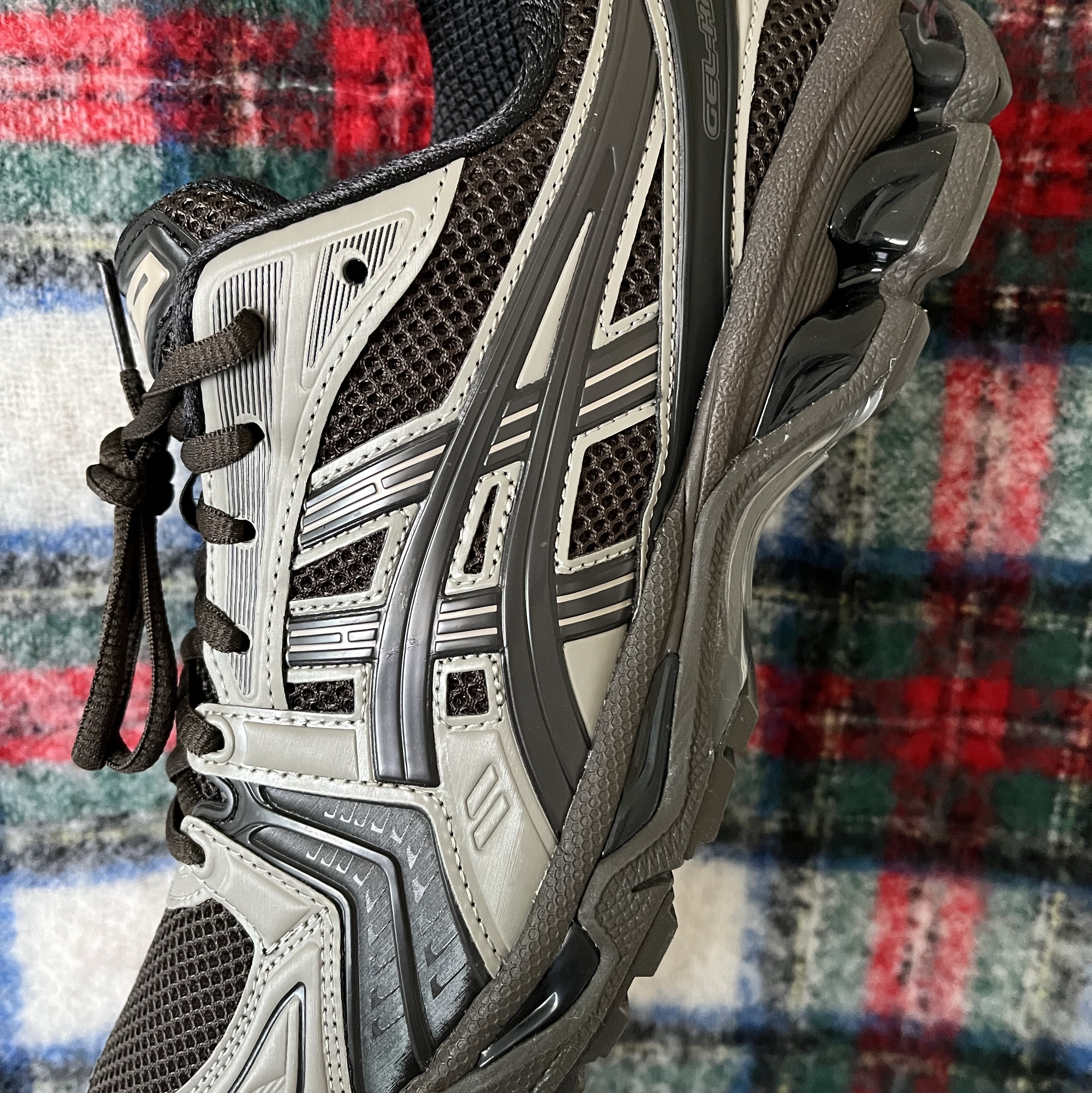 Asics x Atmos x Undermycar Gel-Kayano 14 Pepper Black 착용 스타일