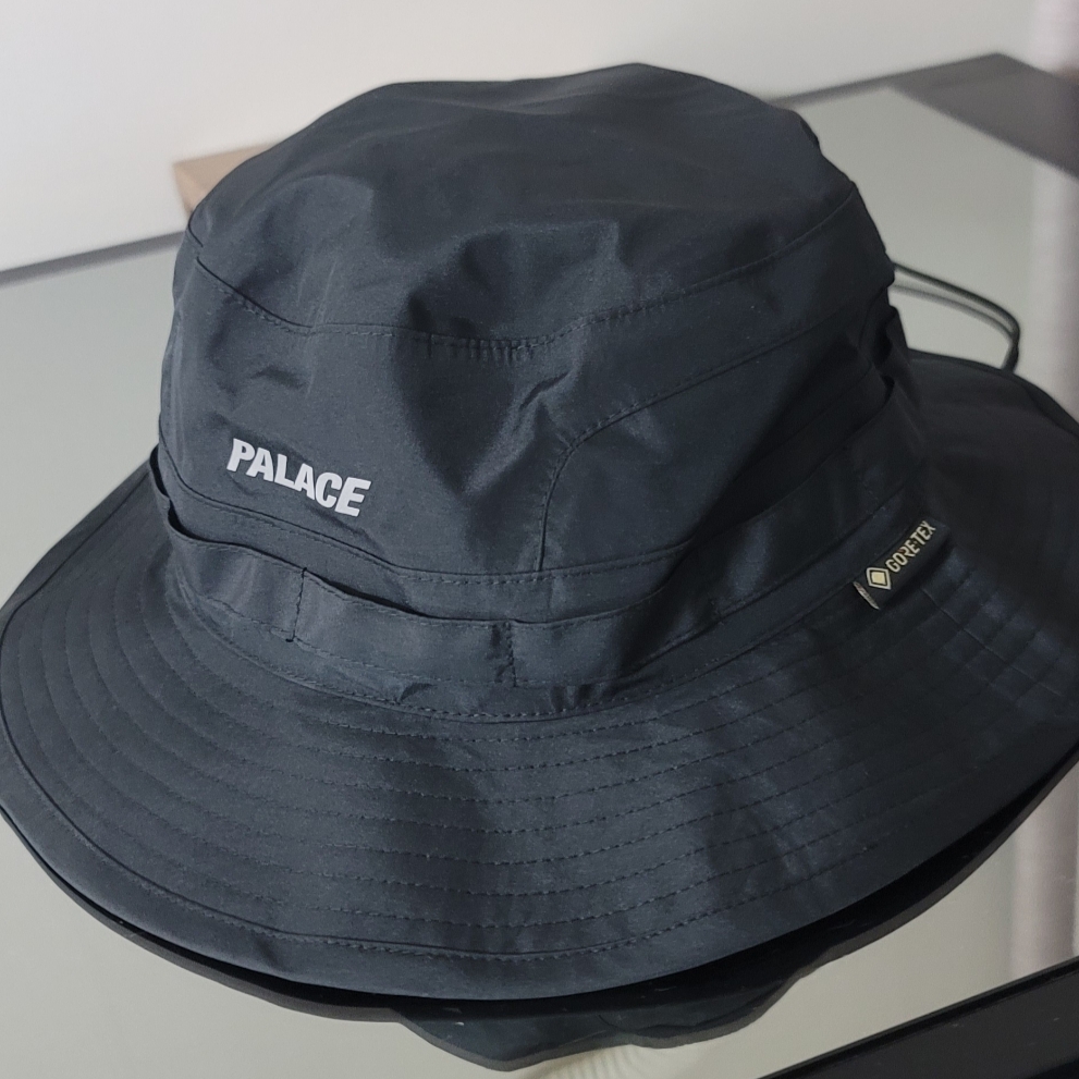 Palace Gore-Tex Boonie Black - 23FW 착용 스타일