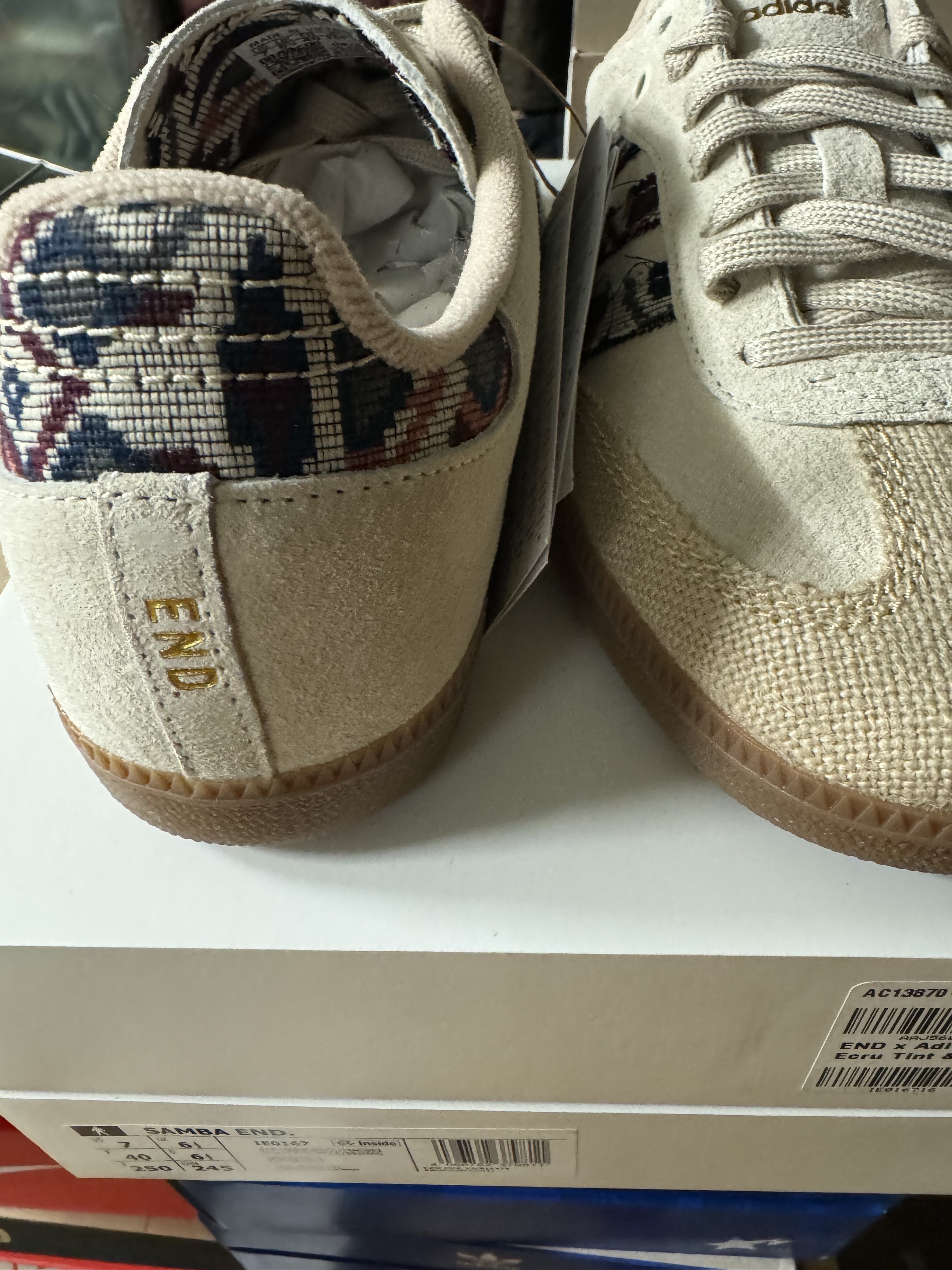 Adidas x END. Samba Consortium Cup Ecru Tint Supplier Color 착용 스타일 - 1