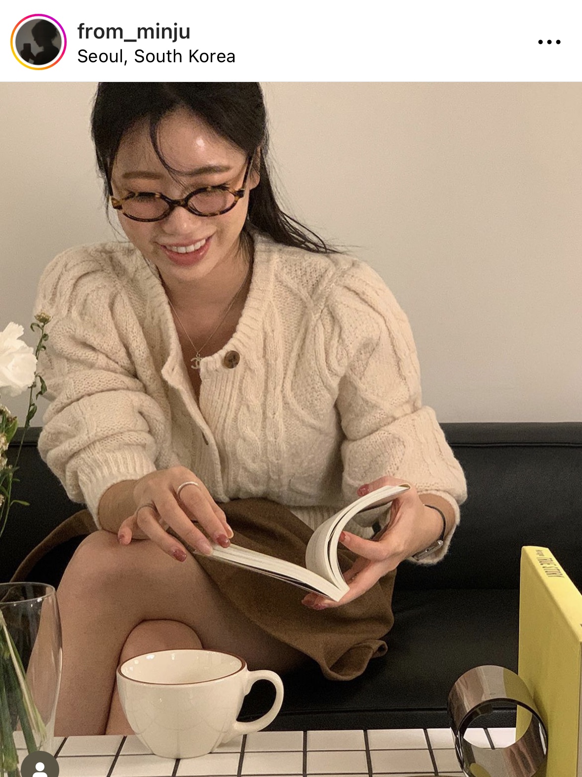 (W) Miu Miu Regard sunglasses Blue Lenses Honey Tortoiseshell Acetate Alternative fit 착용 스타일 - 2