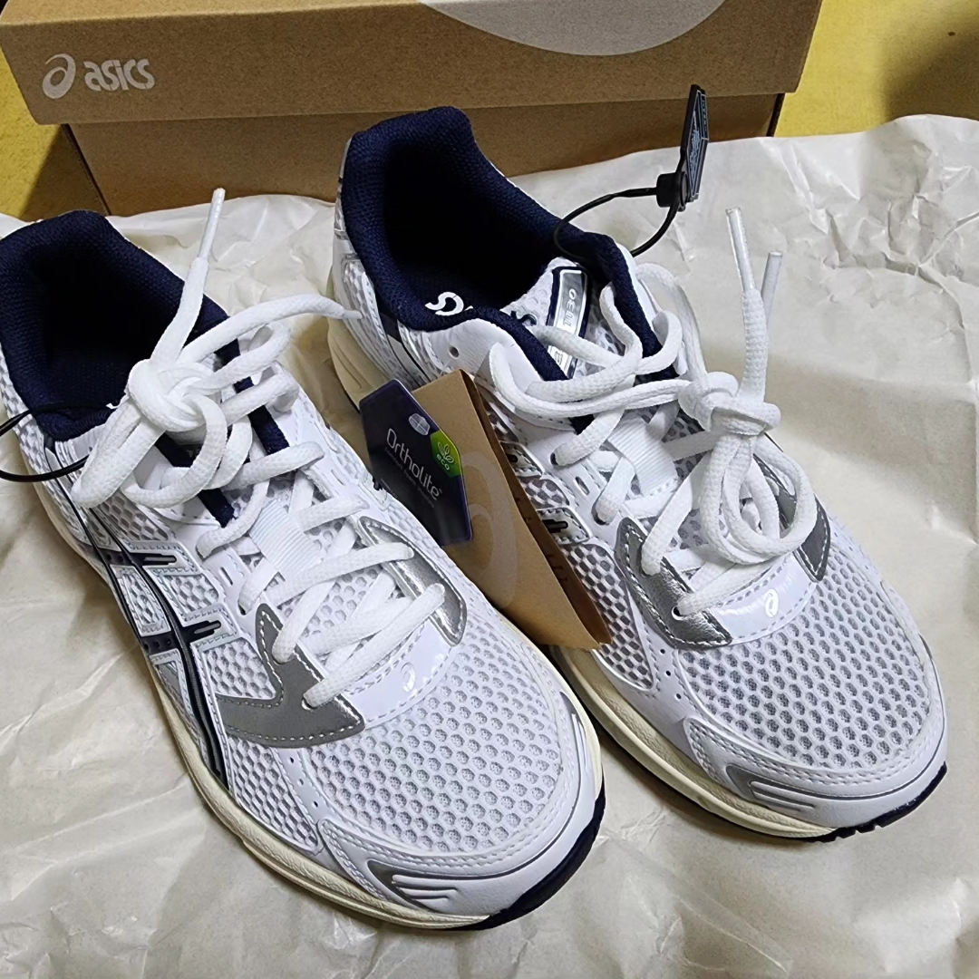 (W) Asics Gel-1130 White Midnight 착용 스타일 - 1