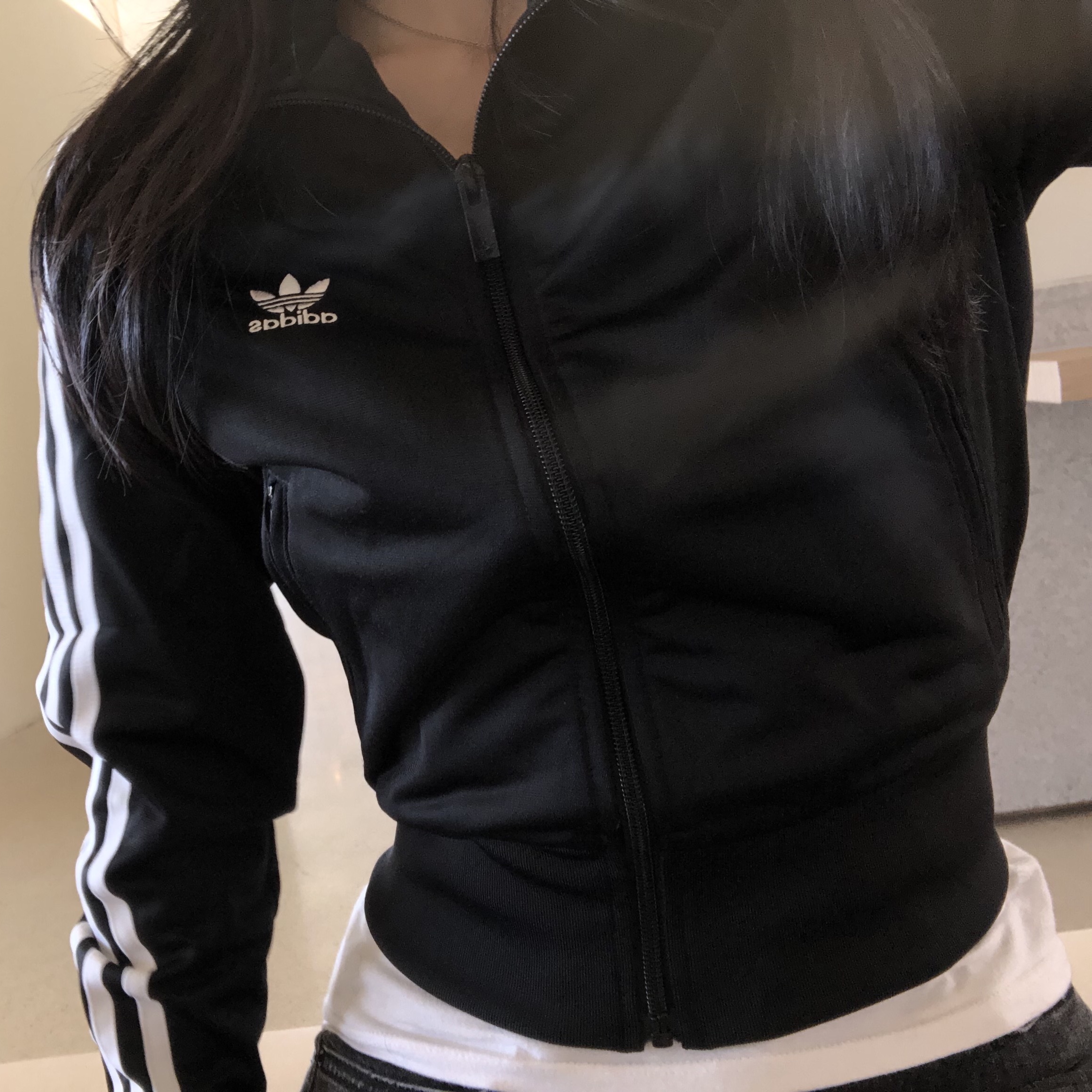 (W) Adidas Adicolor Classic Firebird Track Top Black - KR Sizing 착용 스타일