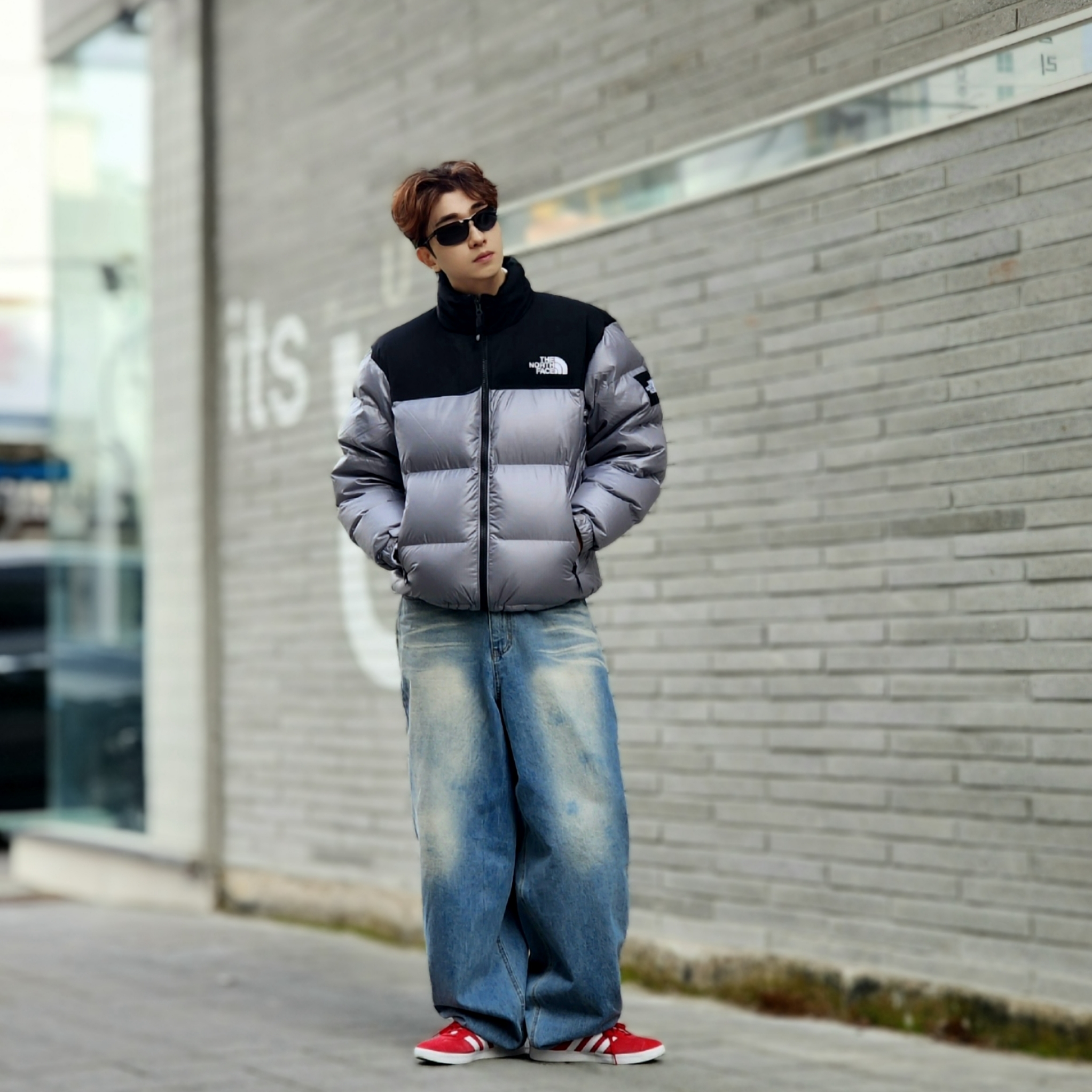 The North Face White Label Novelty Nuptse Down Jacket Heather Gray, Adidas Gazelle Power Red 착용 스타일 - 2