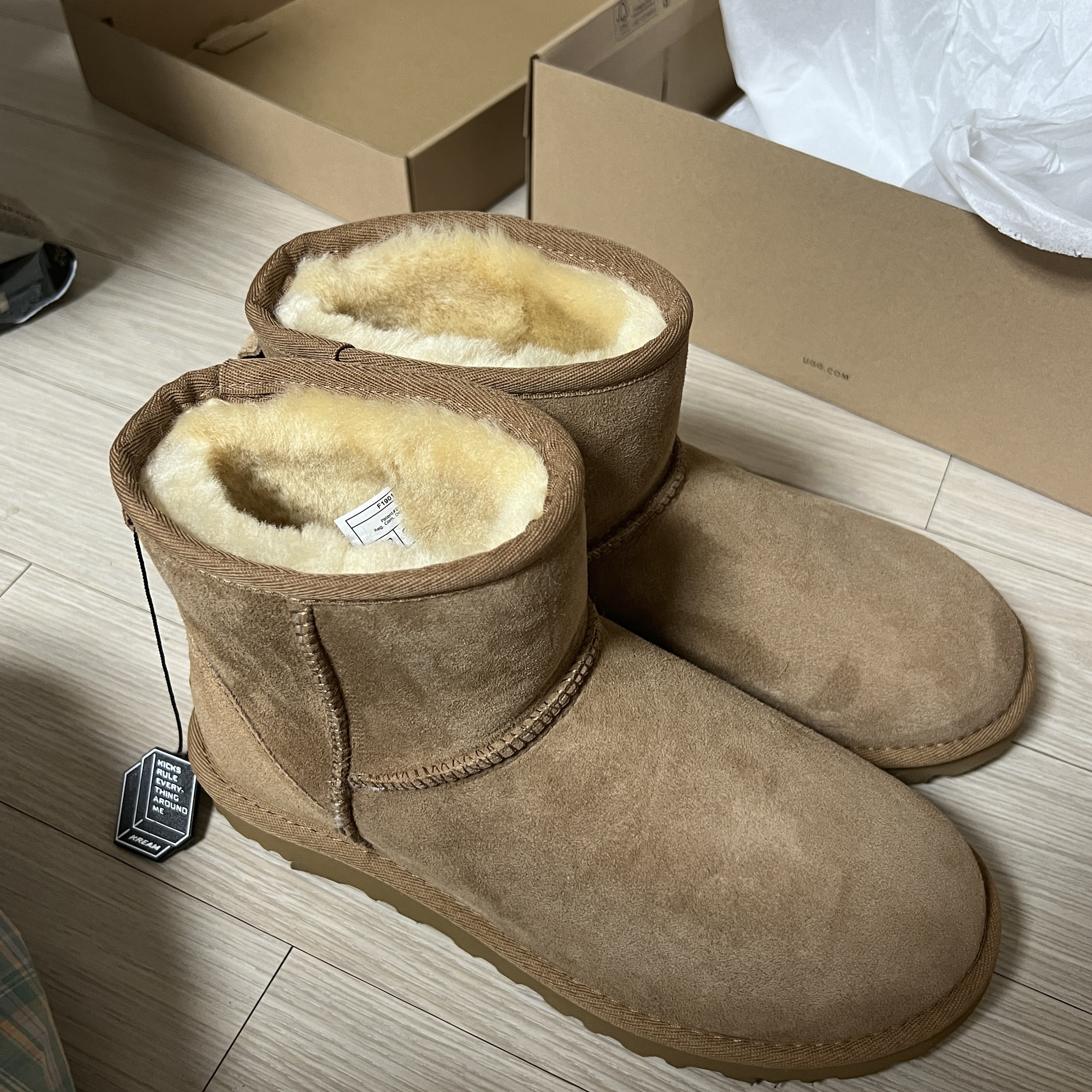 (W) UGG Classic Mini II Boots Chestnut 착용 스타일