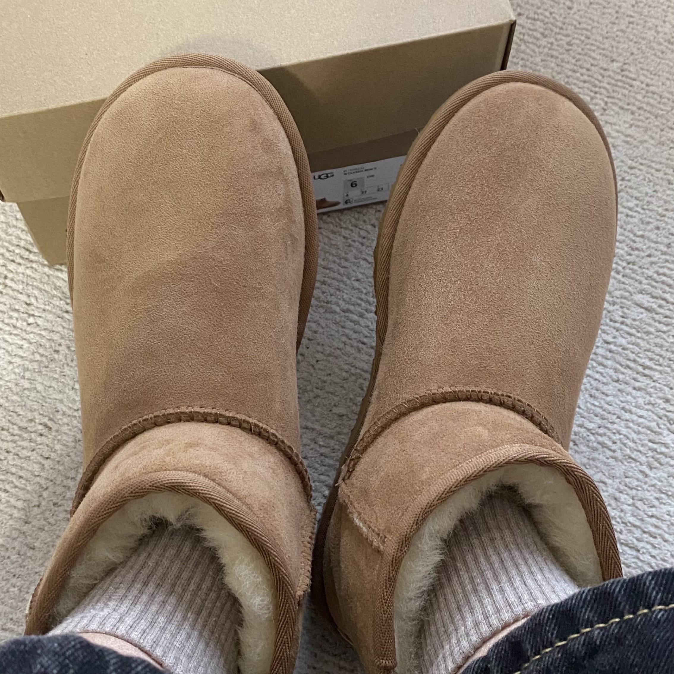 (W) UGG Classic Mini II Boots Chestnut 착용 스타일
