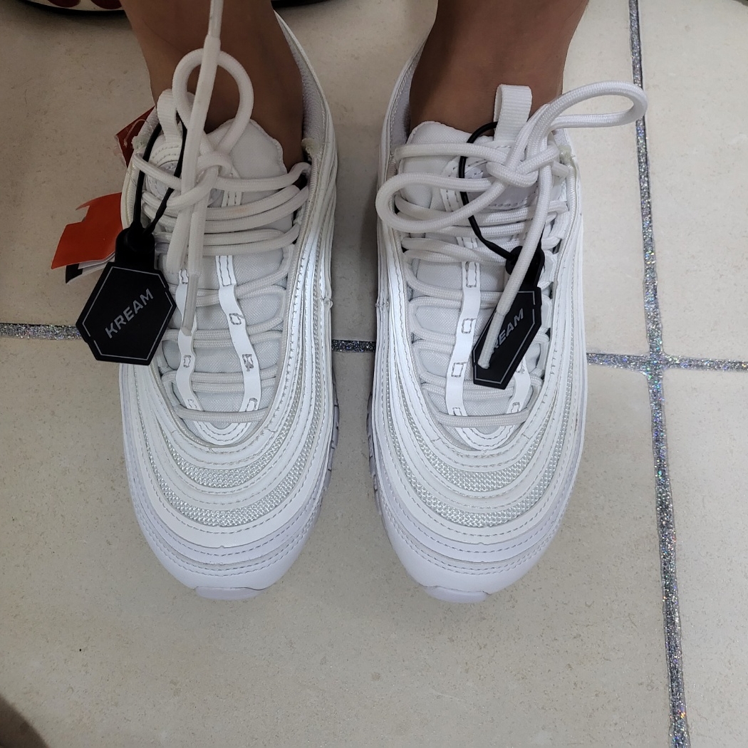 (W) Nike Air Max 97 Next Nature White 착용 스타일 - 2