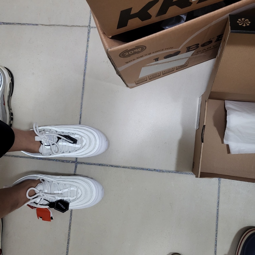 (W) Nike Air Max 97 Next Nature White 착용 스타일 - 1
