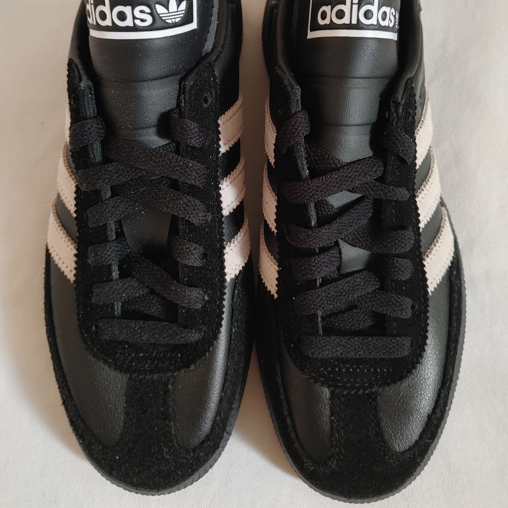 Adidas Spezial Handball Core Black Cloud White 착용 스타일