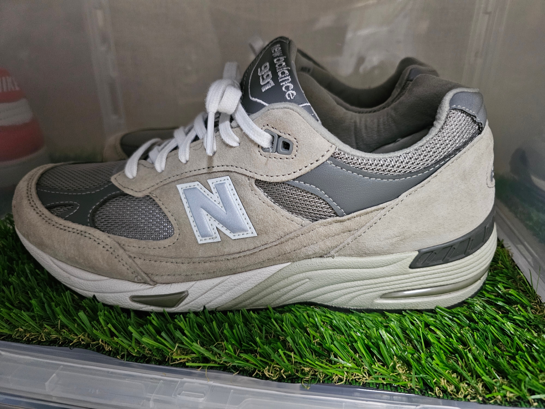 New Balance 991 Made in UK Grey 착용 스타일