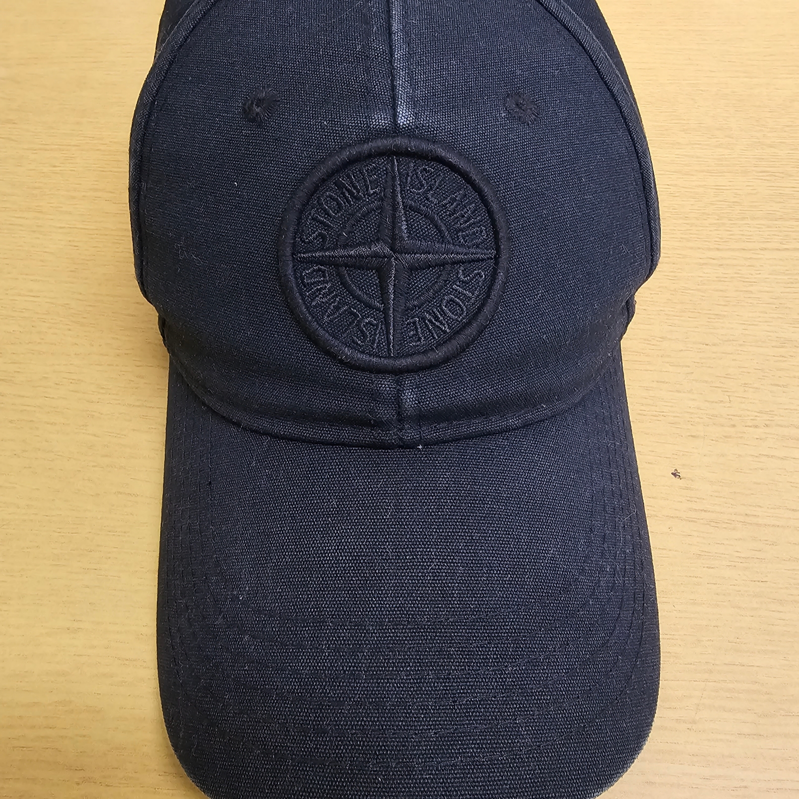 Stone Island 99675 6-Panel Cap Black 착용 스타일