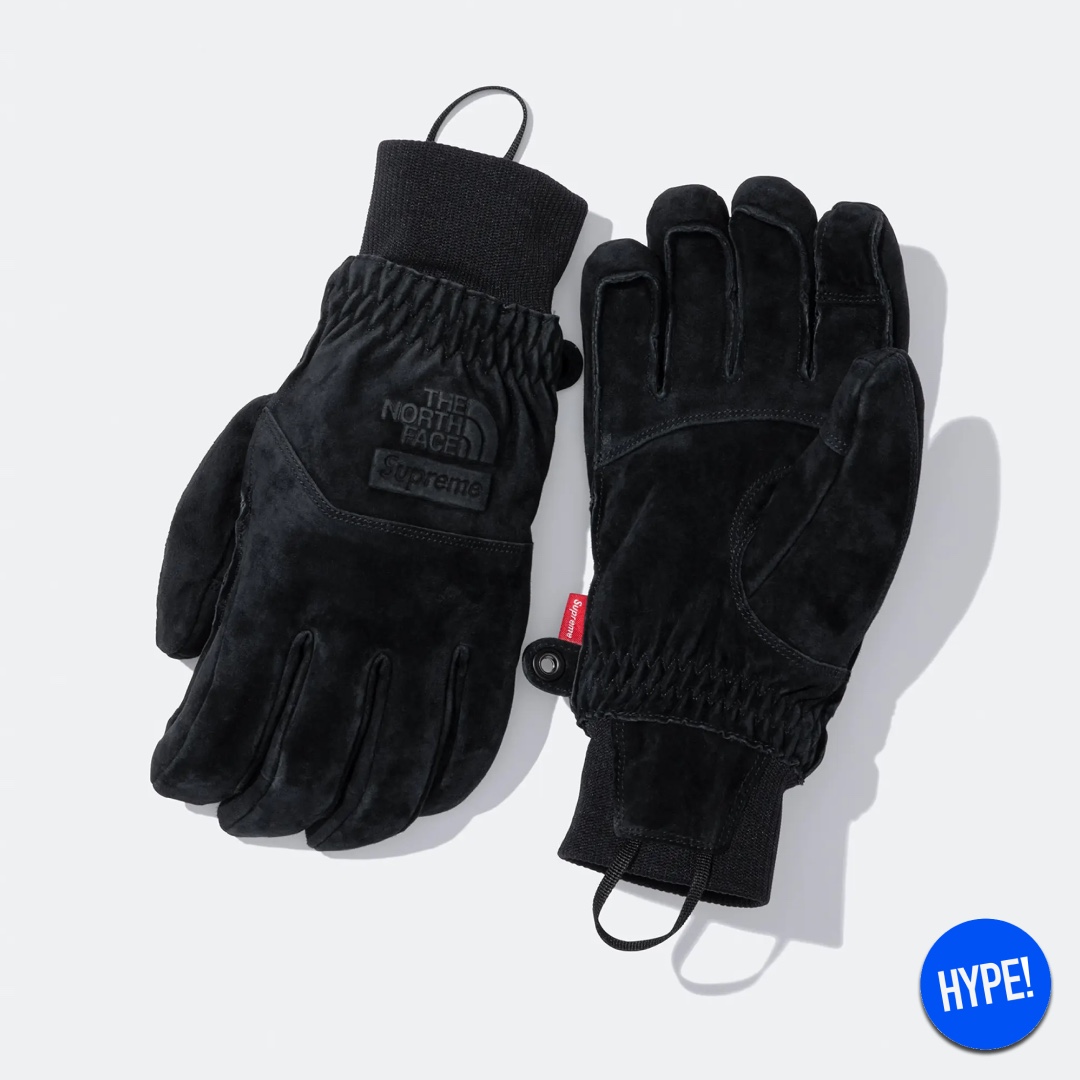 Supreme x The North Face Faux Fur Nuptse Jacket Black - 20FW, Supreme x The North Face Studded Nuptse Vest Royal - 21SS 착용 스타일 - 9