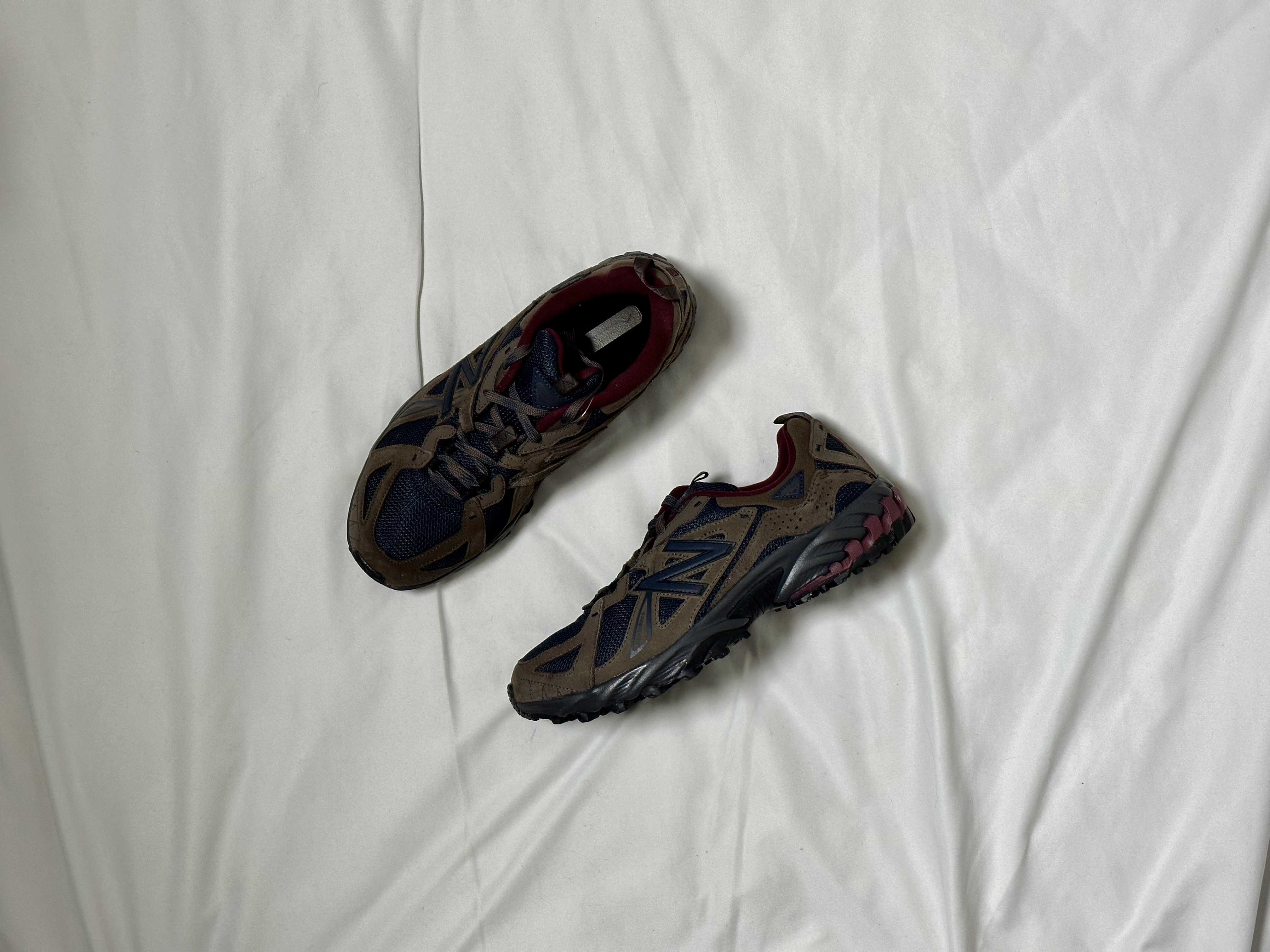New Balance ML610T Dark Mushroom - D Standard 착용 스타일 - 1