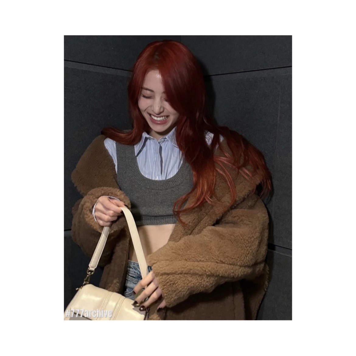 (W) Max Mara Nuevo Teddy Bear Icon Coat in Alpaca and Cashmere Sand 착용 스타일 - 6