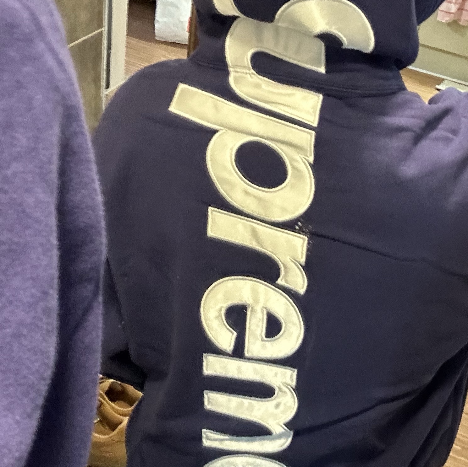 Supreme Satin Applique Hooded Sweatshirt Washed Navy - 23FW 착용 스타일