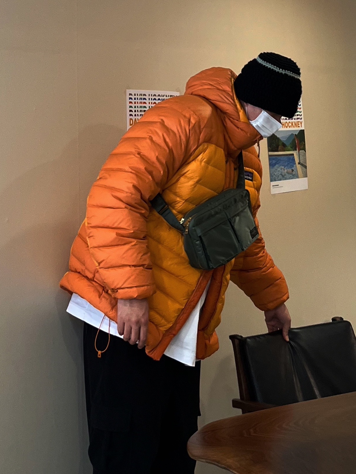 Porter Tanker Shoulder Bag S Sage Green 착용 스타일 - 2