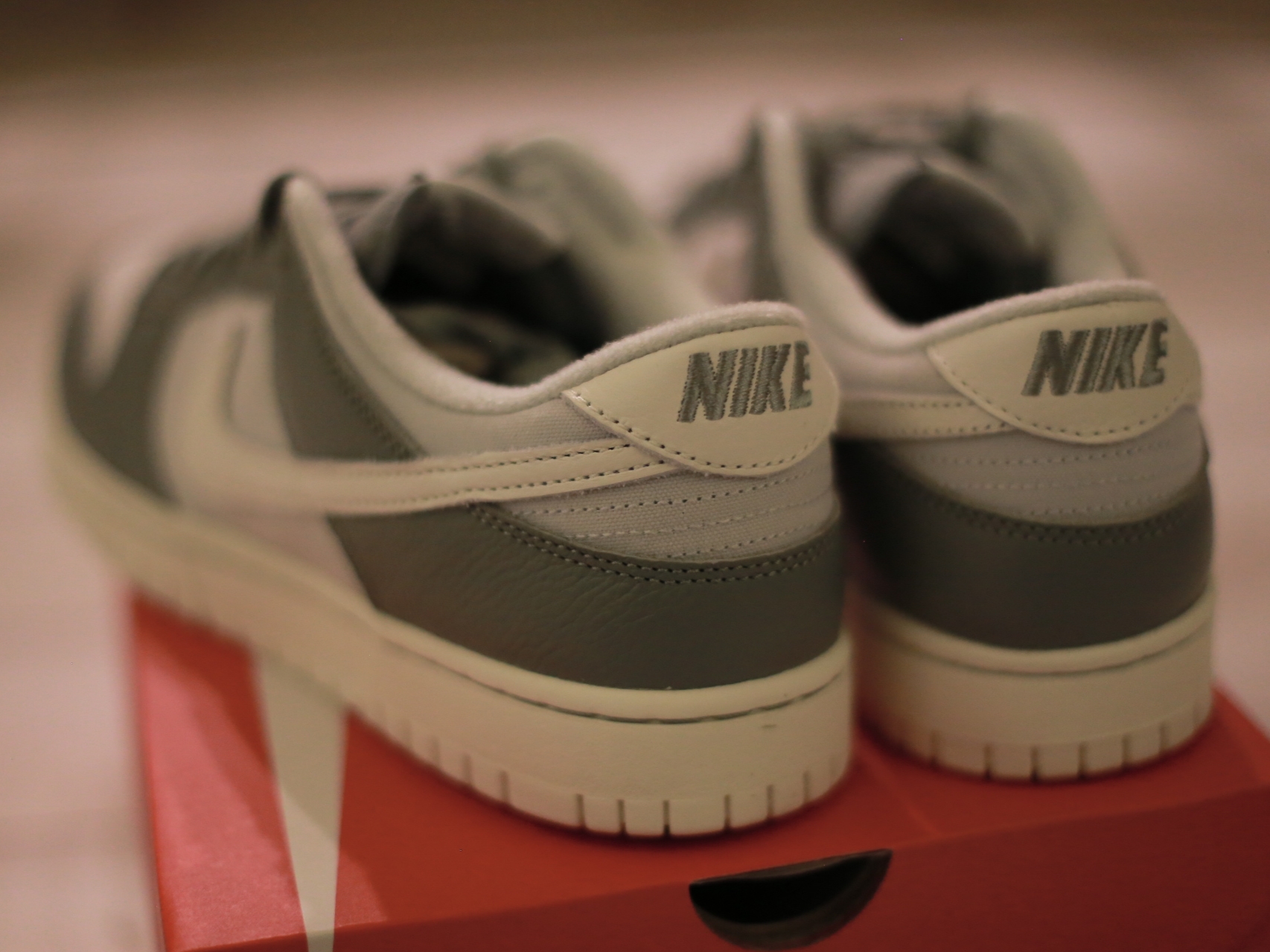 Nike Dunk Low Mica Green 착용 스타일 - 3