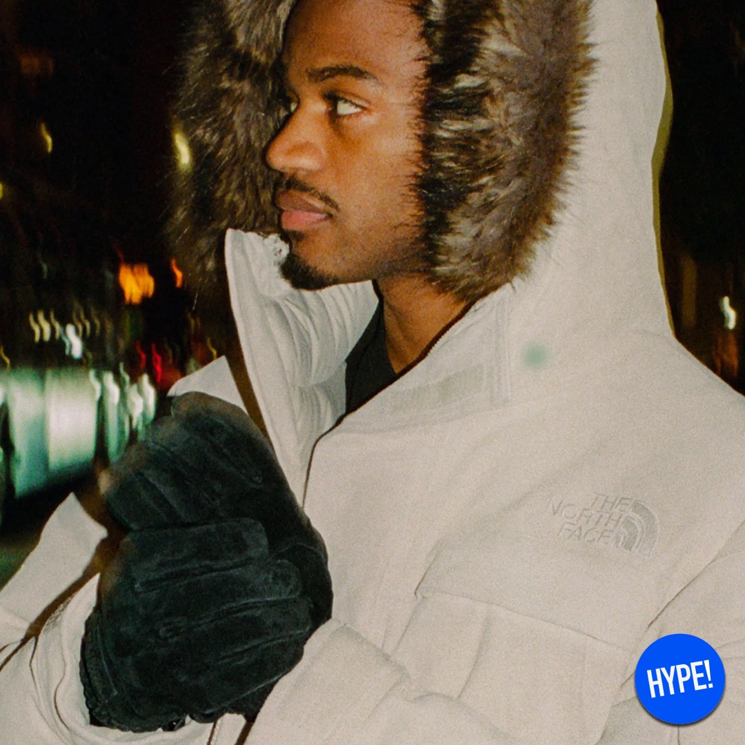 Supreme x The North Face Faux Fur Nuptse Jacket Black - 20FW, Supreme x The North Face Studded Nuptse Vest Royal - 21SS 착용 스타일 - 2