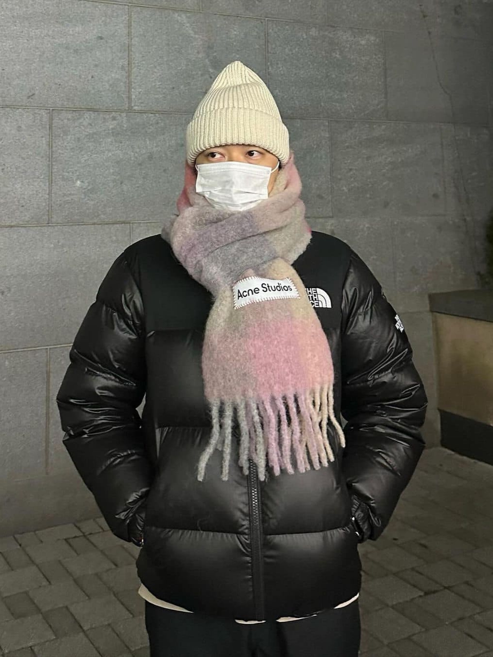 The North Face 1996 Eco Nuptse Jacket Real Black, The North Face 1996 Eco Nuptse Jacket Black 착용 스타일 - 2