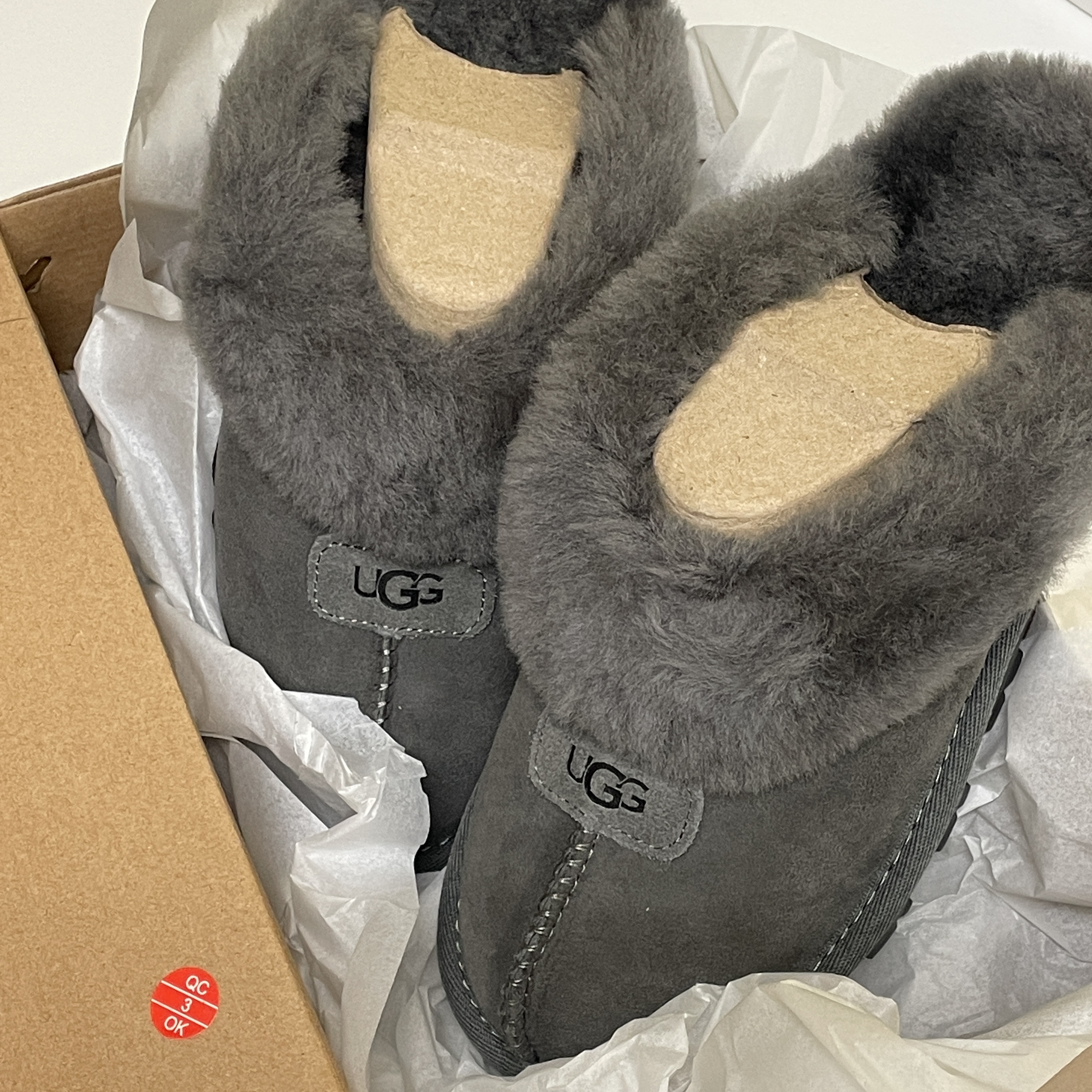 (W) UGG Coquette Slipper Grey 착용 스타일